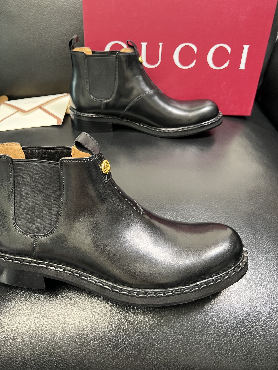 Gucci 高品质 顶级工艺品 古奇 皮鞋系列专柜同步 原厂配置，意大利进口原版牛皮，进口水染牛里 ，鞋