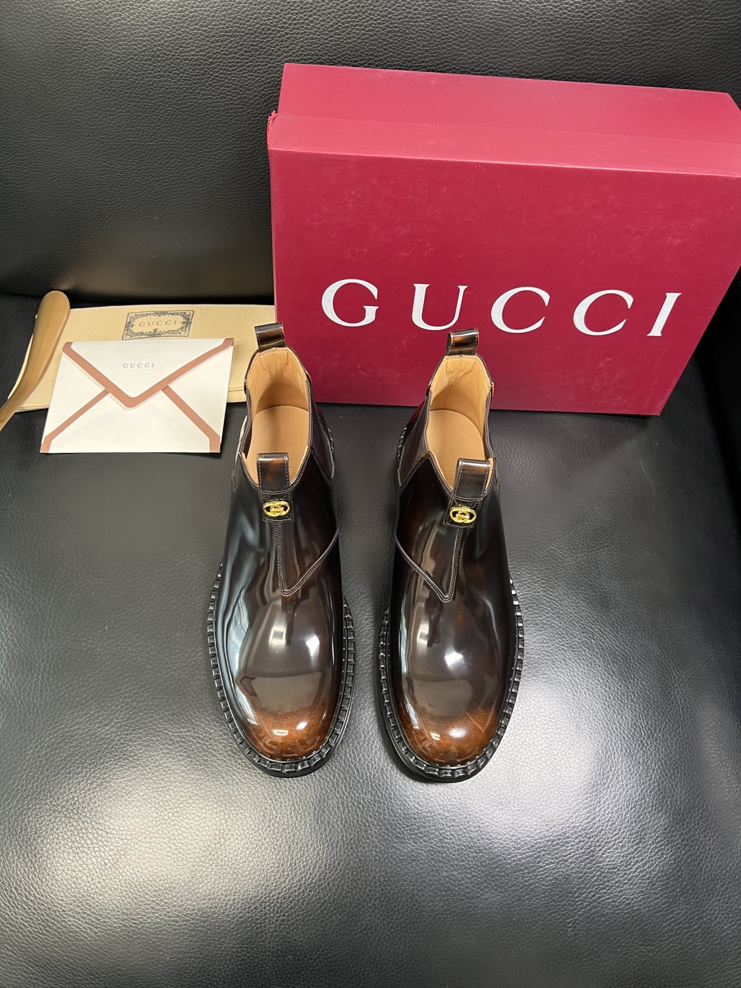 Gucci 高品质 顶级工艺品 古奇 皮鞋系列专柜同步 原厂配置，意大利进口原版牛皮，进口水染牛里 ，鞋