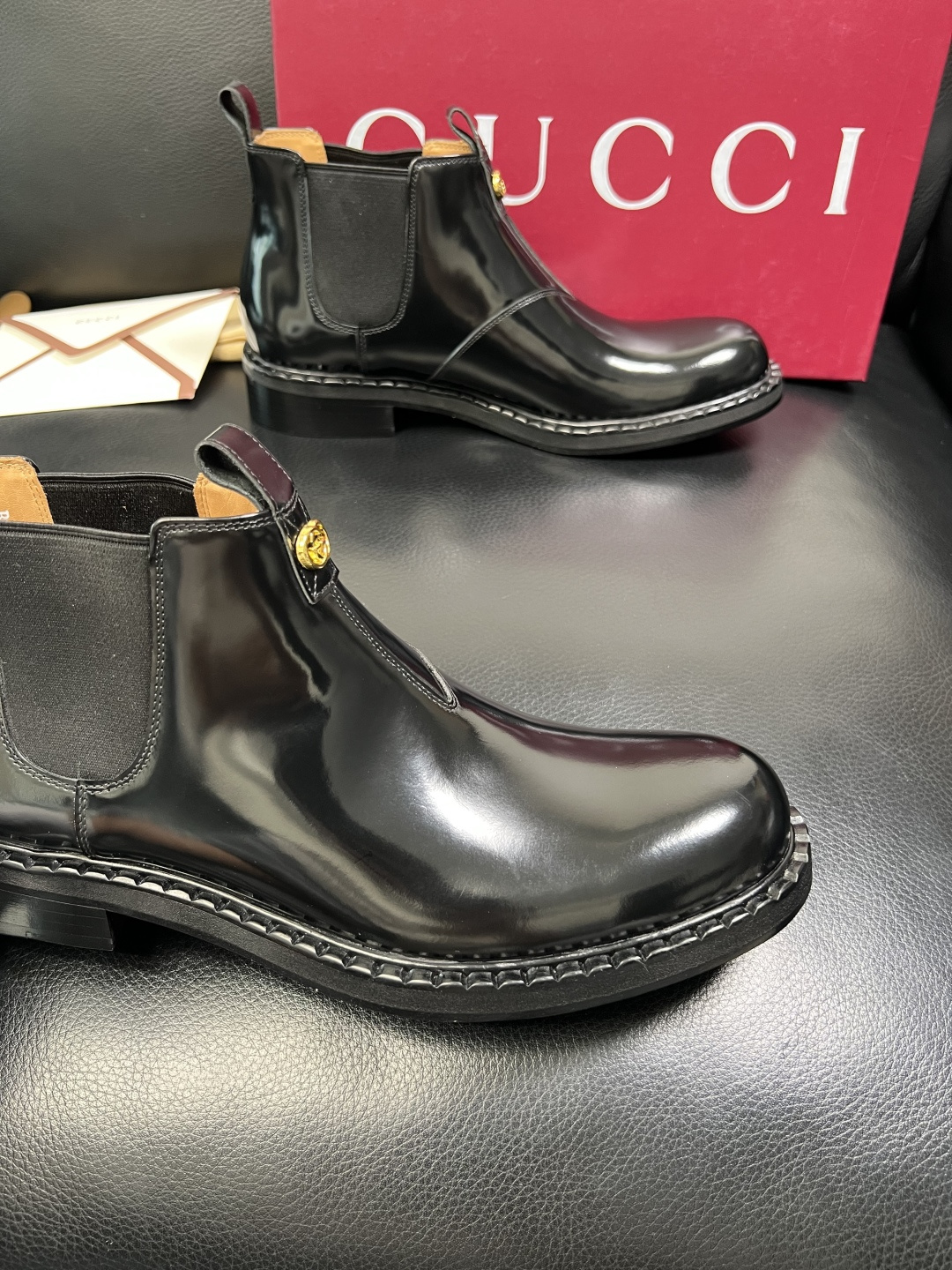 Gucci 高品质 顶级工艺品 古奇 皮鞋系列专柜同步 原厂配置，意大利进口原版牛皮，进口水染牛里 ，鞋