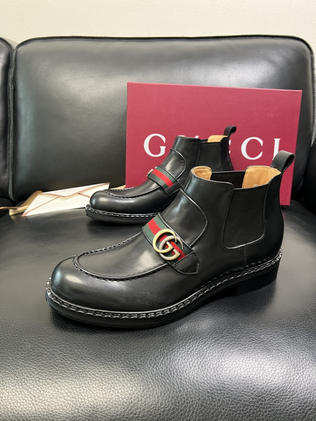Gucci 高品质 顶级工艺品 古奇 皮鞋系列专柜同步 原厂配置，意大利进口原版牛皮，进口水染牛里 ，鞋