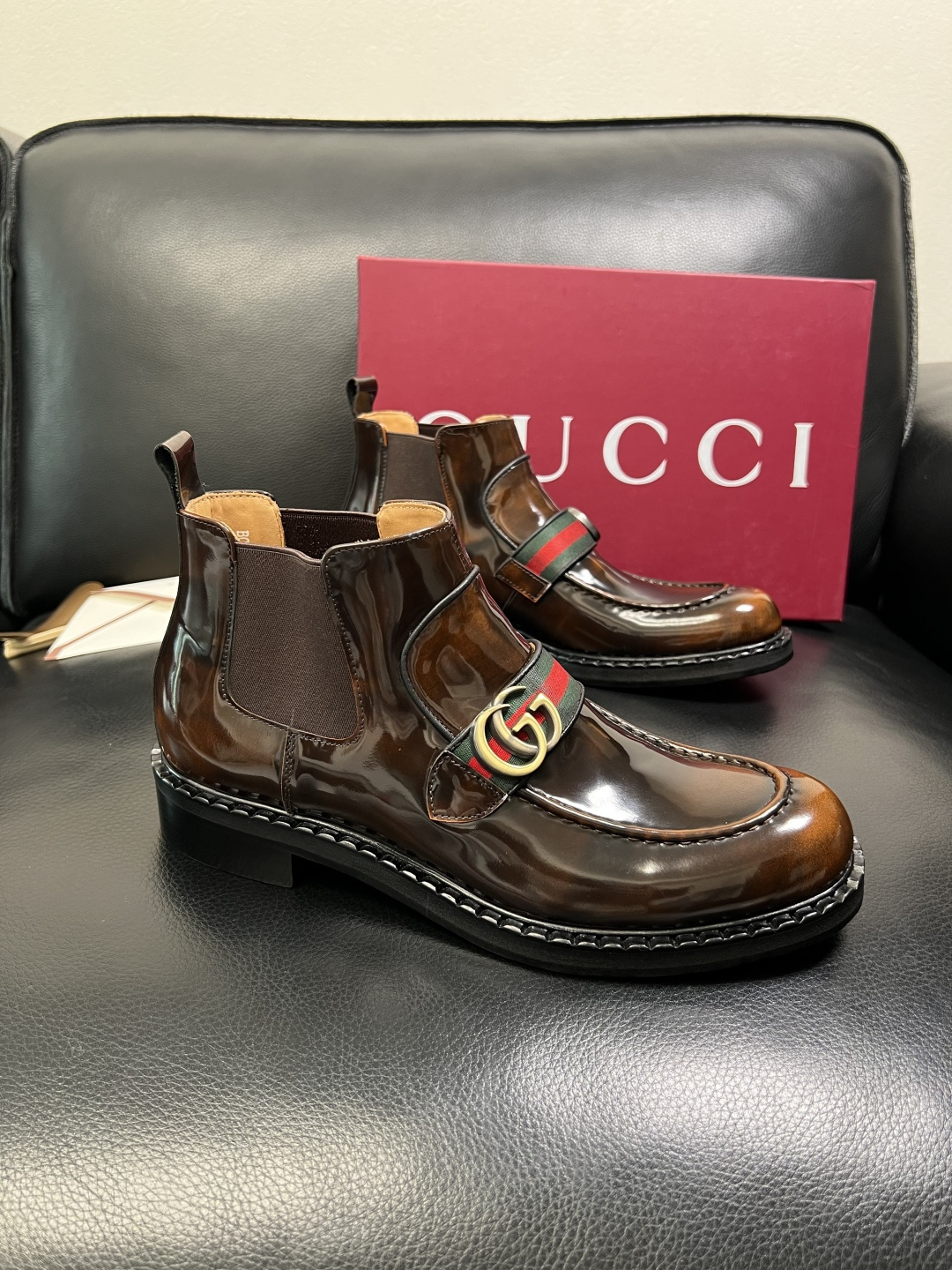 Gucci 高品质 顶级工艺品 古奇 皮鞋系列专柜同步 原厂配置，意大利进口原版牛皮，进口水染牛里 ，鞋