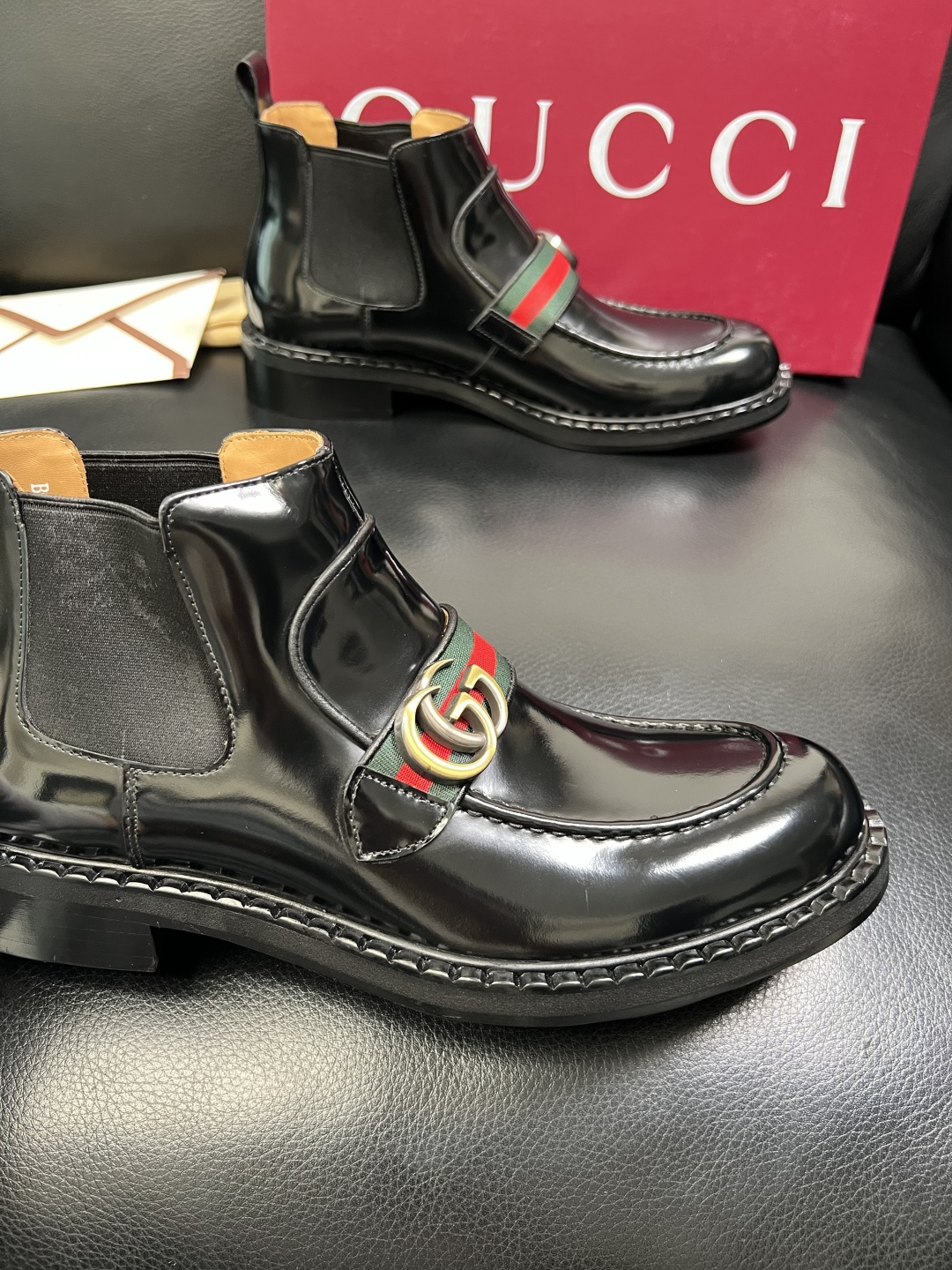 Gucci 高品质 顶级工艺品 古奇 皮鞋系列专柜同步 原厂配置，意大利进口原版牛皮，进口水染牛里 ，鞋