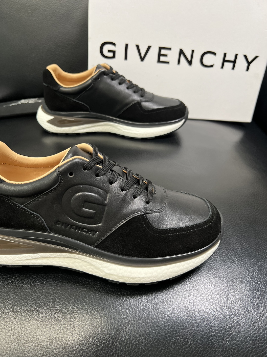 Givenchy 高品质 顶级工艺品 纪梵希 专柜同步原厂配置，意大利进口牛皮搭配面料，全鞋配件私模打造