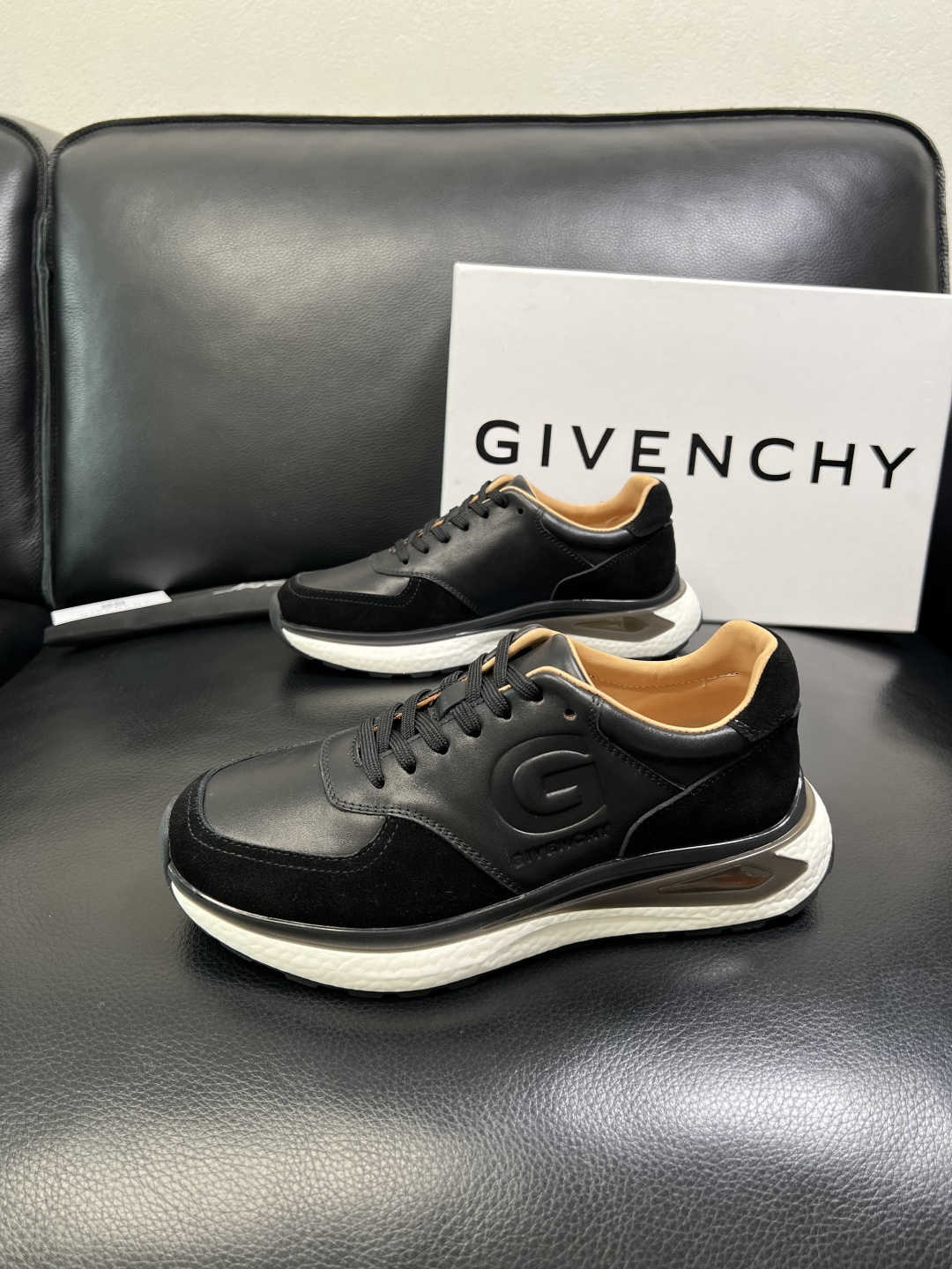 Givenchy 高品质 顶级工艺品 纪梵希 专柜同步原厂配置，意大利进口牛皮搭配面料，全鞋配件私模打造