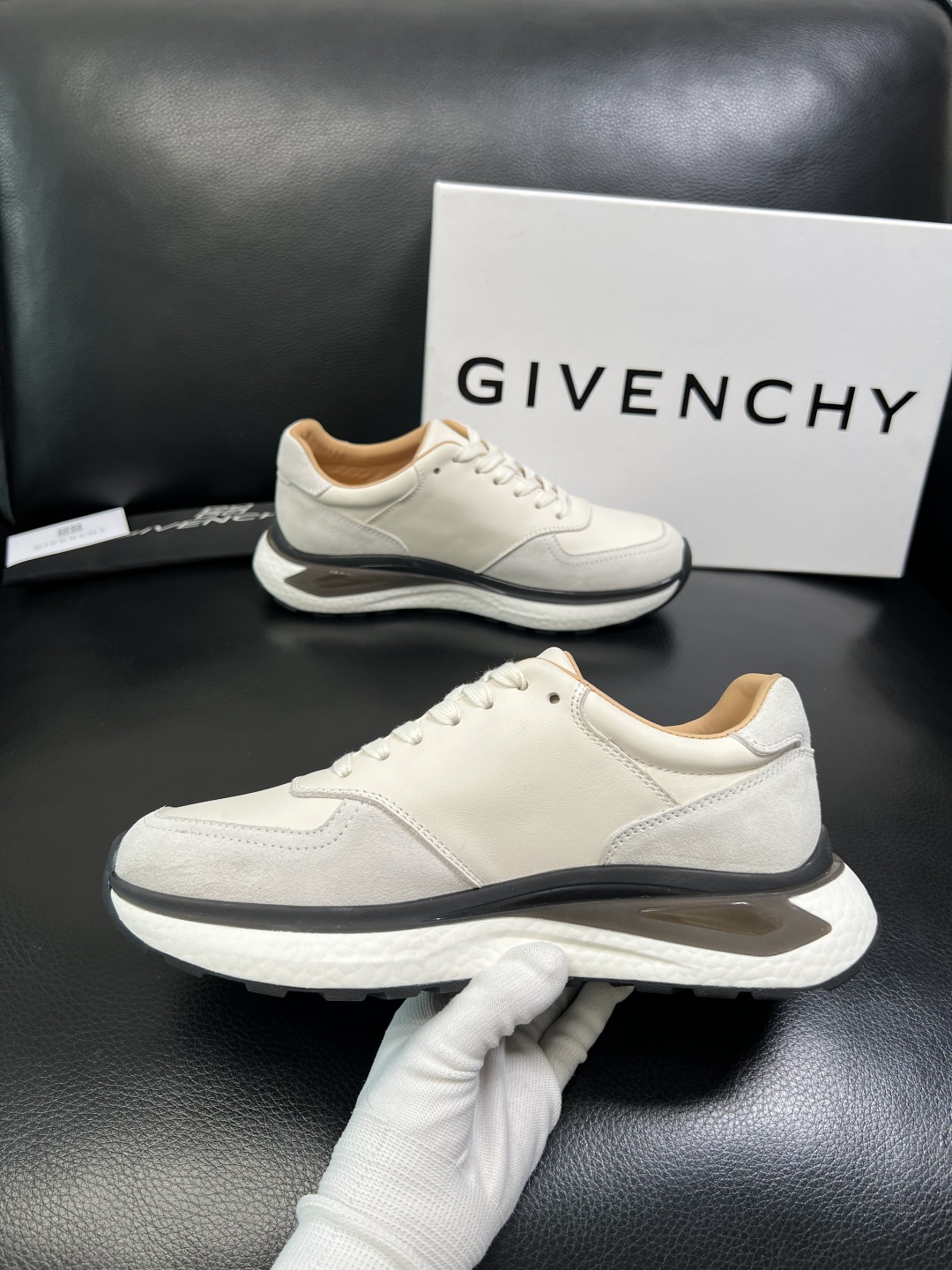 Givenchy 高品质 顶级工艺品 纪梵希 专柜同步原厂配置，意大利进口牛皮搭配面料，全鞋配件私模打造
