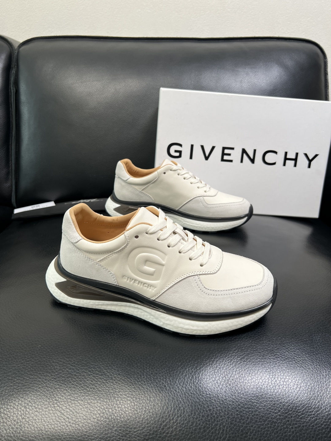 Givenchy 高品质 顶级工艺品 纪梵希 专柜同步原厂配置，意大利进口牛皮搭配面料，全鞋配件私模打造
