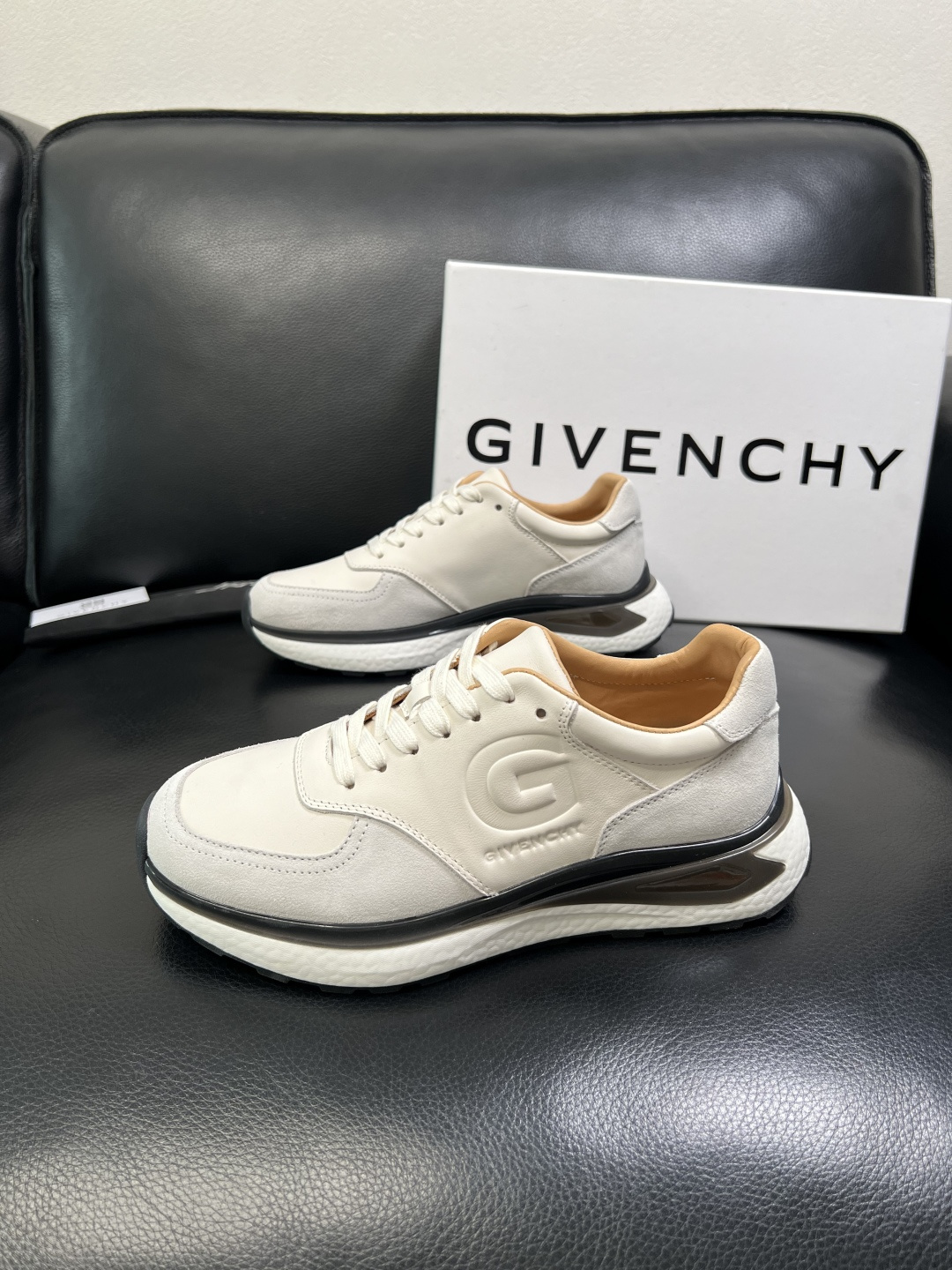 Givenchy 高品质 顶级工艺品 纪梵希 专柜同步原厂配置，意大利进口牛皮搭配面料，全鞋配件私模打造