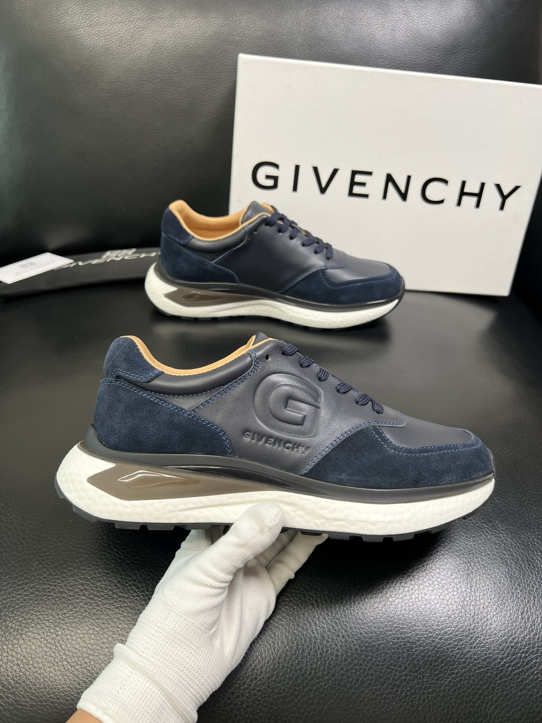 Givenchy 高品质 顶级工艺品 纪梵希 专柜同步原厂配置，意大利进口牛皮搭配面料，全鞋配件私模打造