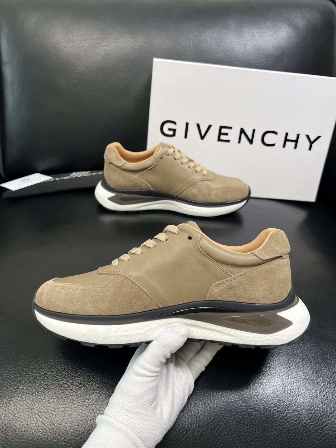 Givenchy 高品质 顶级工艺品 纪梵希 专柜同步原厂配置，意大利进口牛皮搭配面料，全鞋配件私模打造