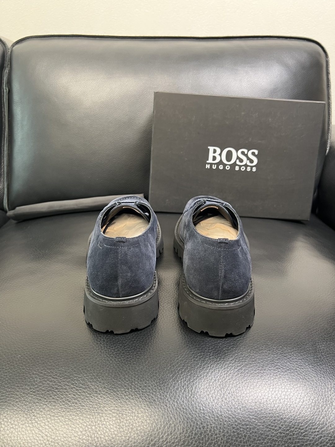 BOSS 高品质 顶级工艺品 博斯 专柜同步原厂配置，意大利进口牛皮面料牛内里垫，高品质拼接复杂工艺，透