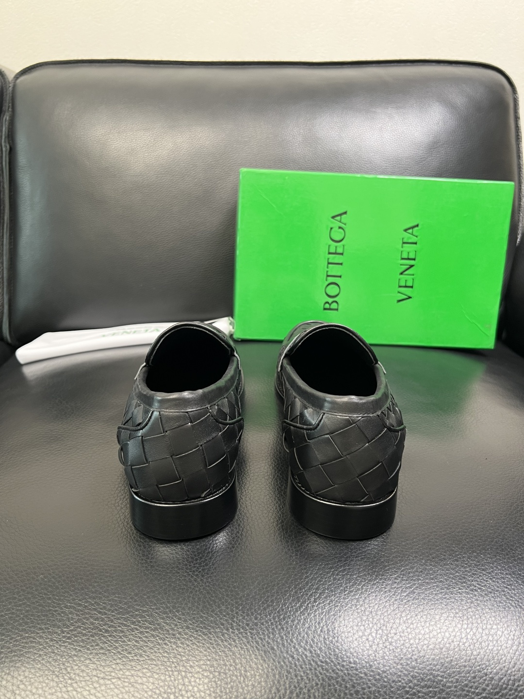 BOTTEGA VENETA 顶级代购 葆蝶家 专柜同步，鞋面意大利进口编织牛皮面料，透气牛皮内里舒适，