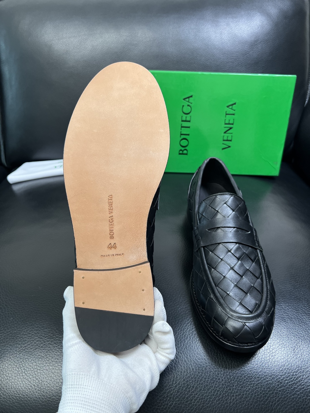 BOTTEGA VENETA 顶级代购 葆蝶家 专柜同步，鞋面意大利进口编织牛皮面料，透气牛皮内里舒适，