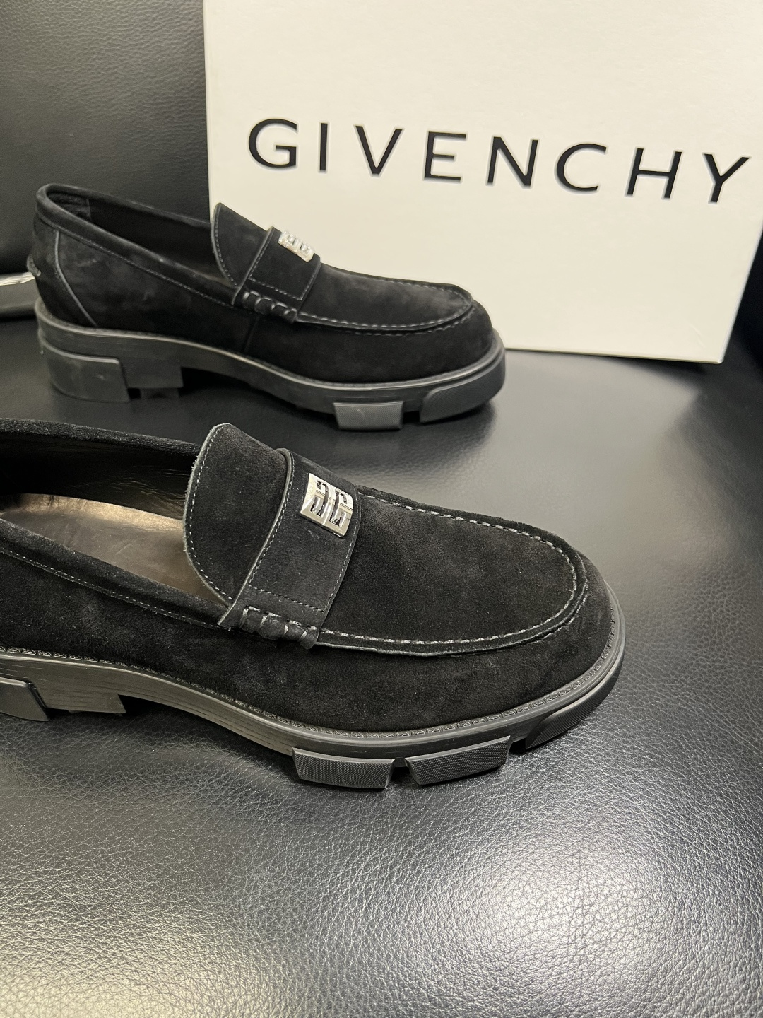 Givenchy 高品质 顶级工艺品 纪梵希 专柜同步原厂配置，意大利进口牛皮搭配网布面料，全鞋配件私模