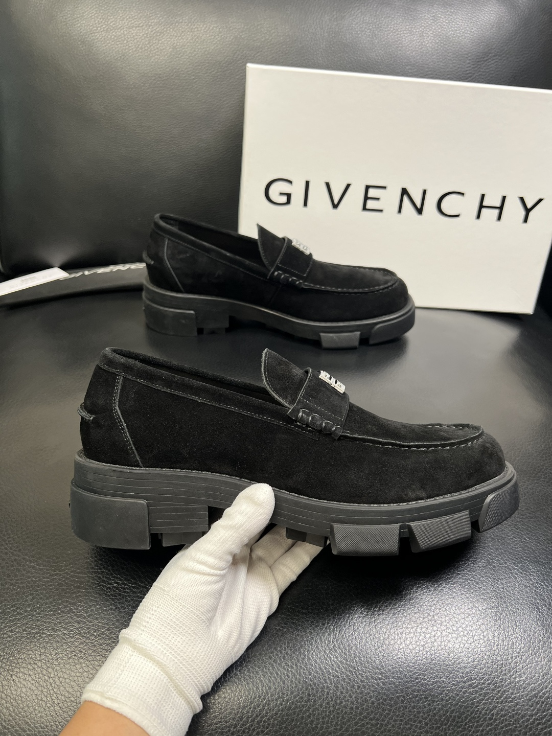 Givenchy 高品质 顶级工艺品 纪梵希 专柜同步原厂配置，意大利进口牛皮搭配网布面料，全鞋配件私模