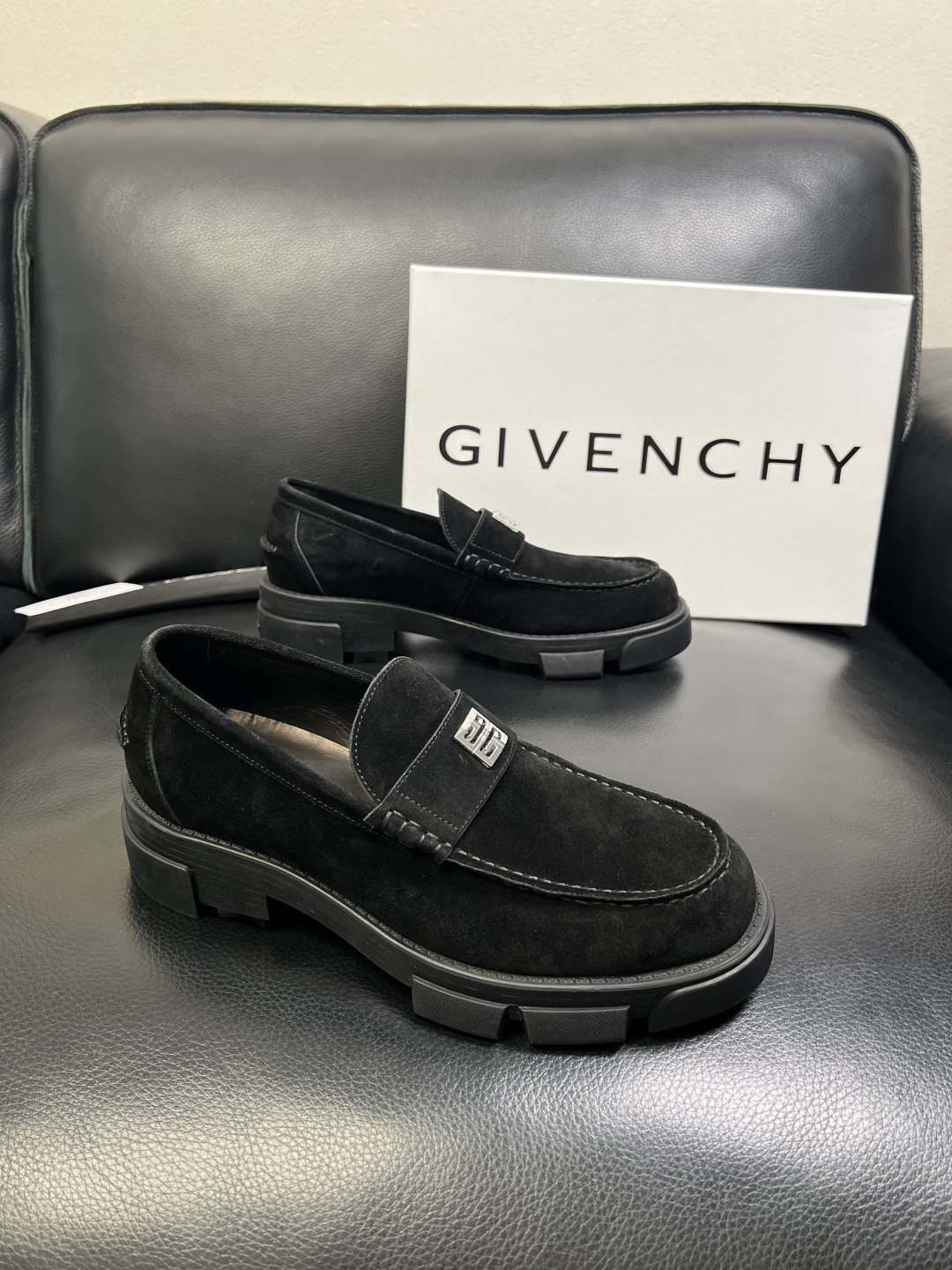 Givenchy 高品质 顶级工艺品 纪梵希 专柜同步原厂配置，意大利进口牛皮搭配网布面料，全鞋配件私模