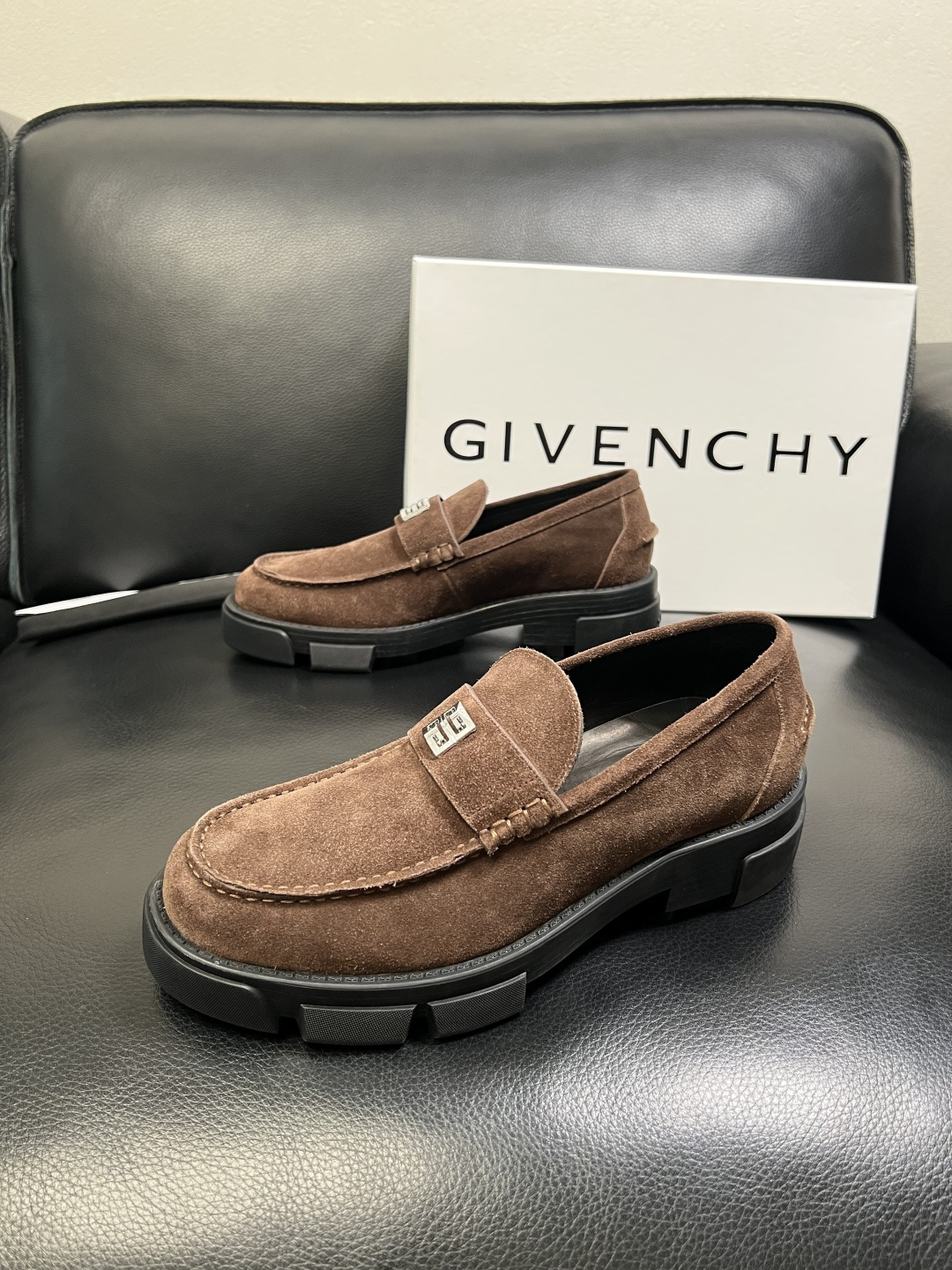 Givenchy 高品质 顶级工艺品 纪梵希 专柜同步原厂配置，意大利进口牛皮搭配网布面料，全鞋配件私模
