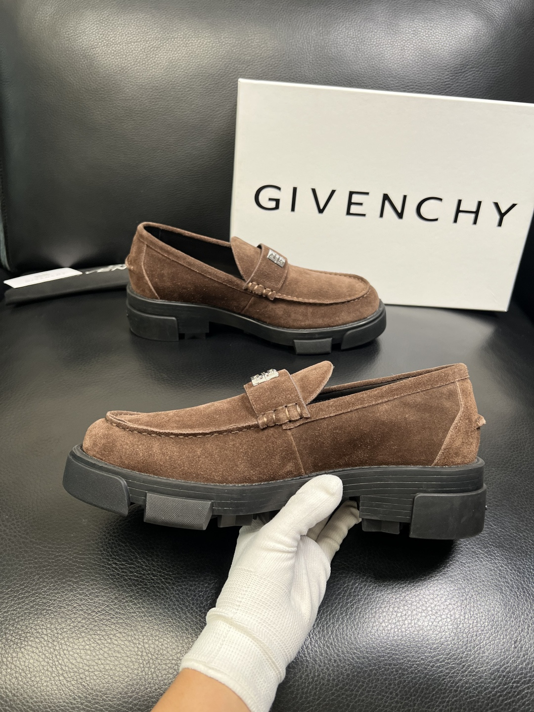 Givenchy 高品质 顶级工艺品 纪梵希 专柜同步原厂配置，意大利进口牛皮搭配网布面料，全鞋配件私模