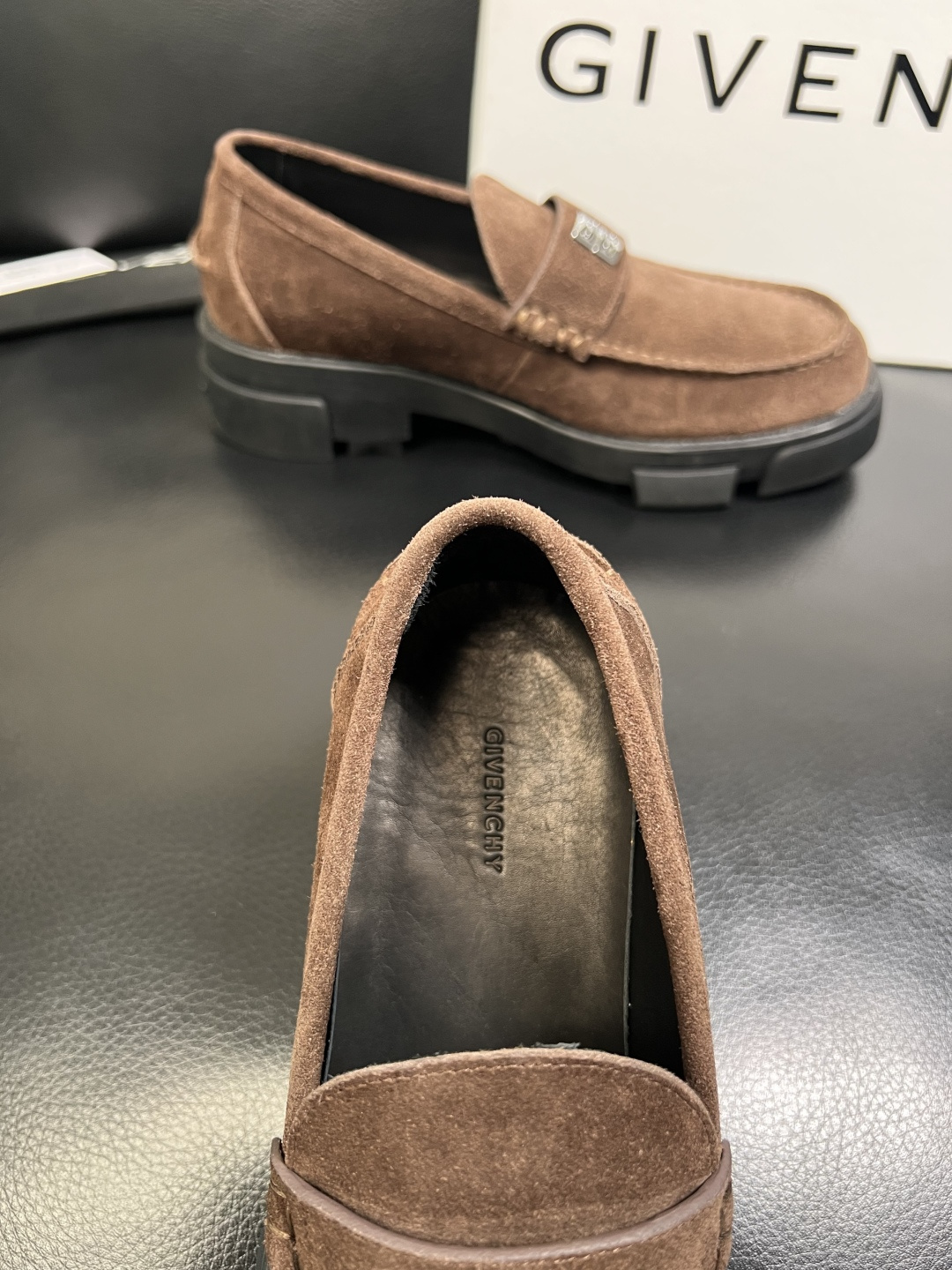 Givenchy 高品质 顶级工艺品 纪梵希 专柜同步原厂配置，意大利进口牛皮搭配网布面料，全鞋配件私模