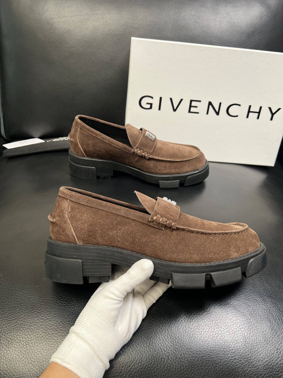 Givenchy 高品质 顶级工艺品 纪梵希 专柜同步原厂配置，意大利进口牛皮搭配网布面料，全鞋配件私模