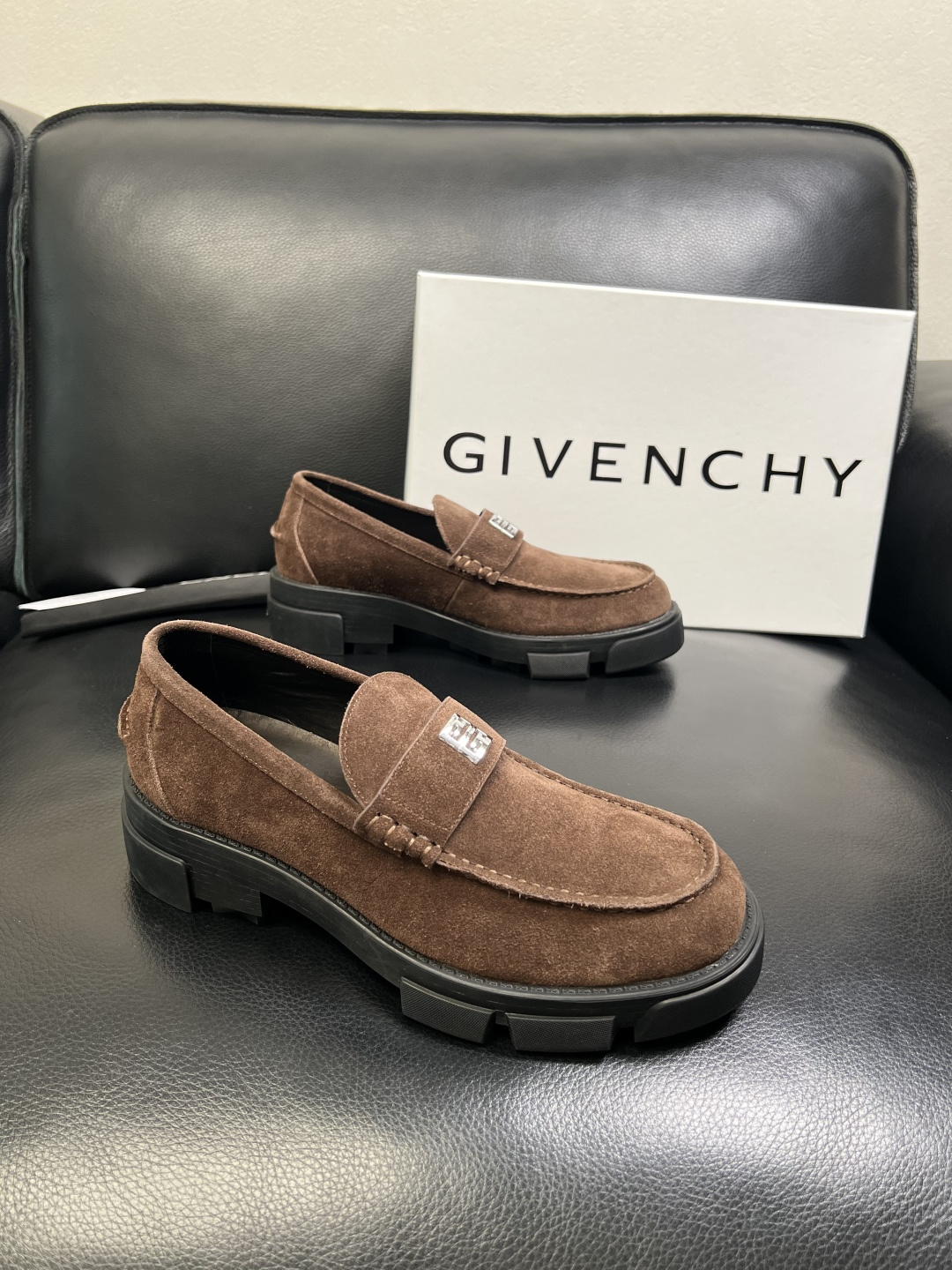 Givenchy 高品质 顶级工艺品 纪梵希 专柜同步原厂配置，意大利进口牛皮搭配网布面料，全鞋配件私模