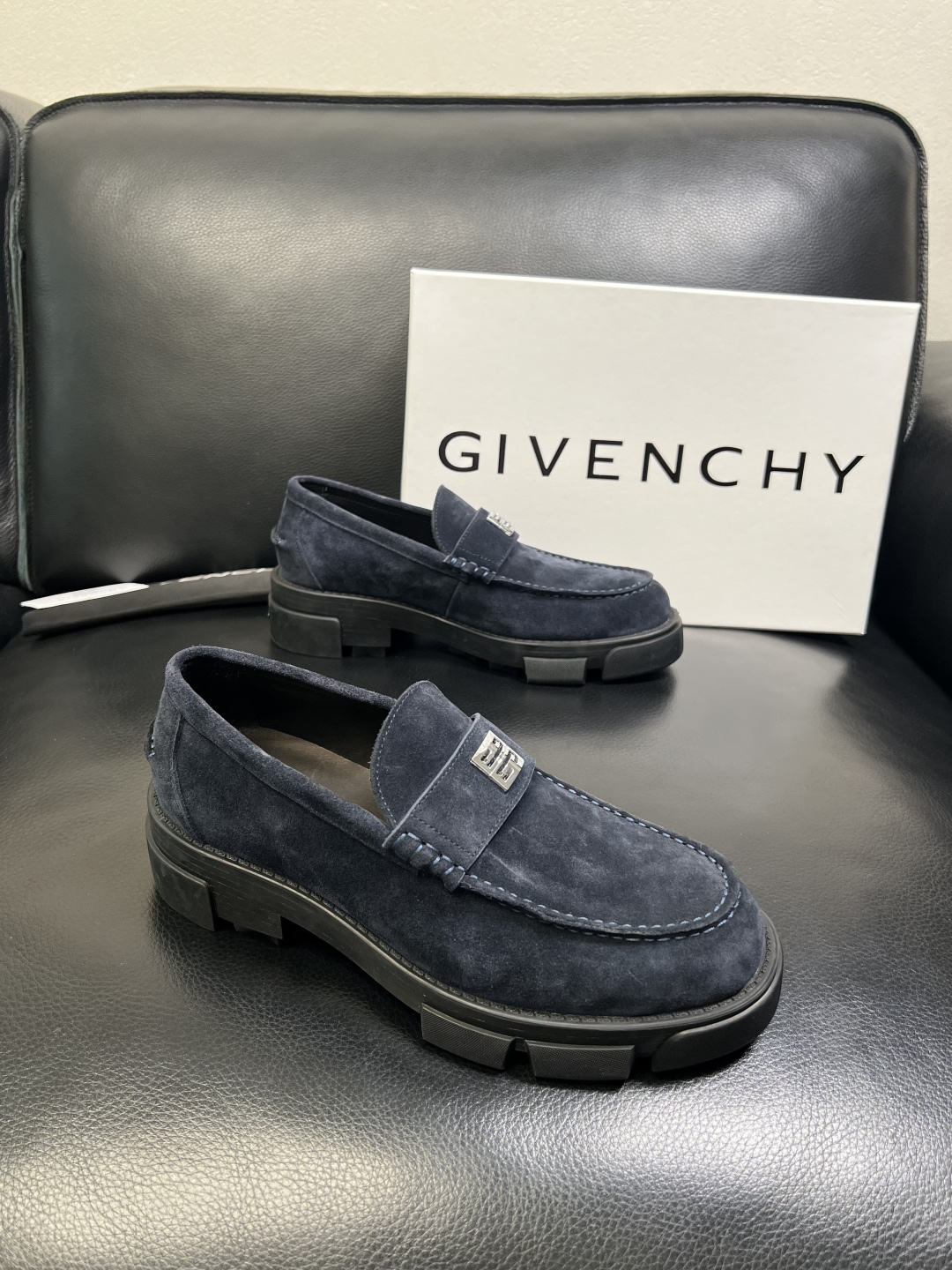 Givenchy 高品质 顶级工艺品 纪梵希 专柜同步原厂配置，意大利进口牛皮搭配网布面料，全鞋配件私模