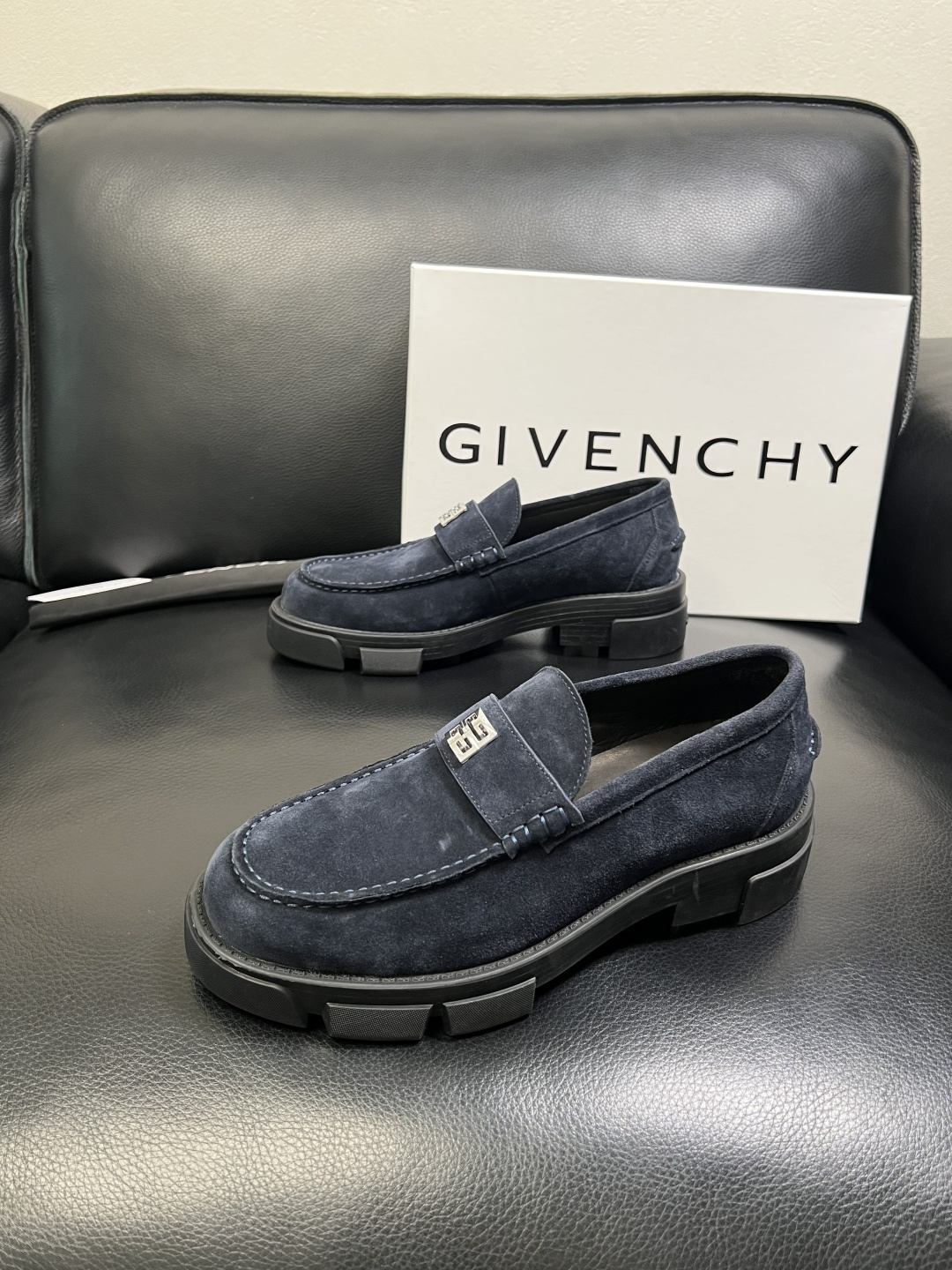 Givenchy 高品质 顶级工艺品 纪梵希 专柜同步原厂配置，意大利进口牛皮搭配网布面料，全鞋配件私模