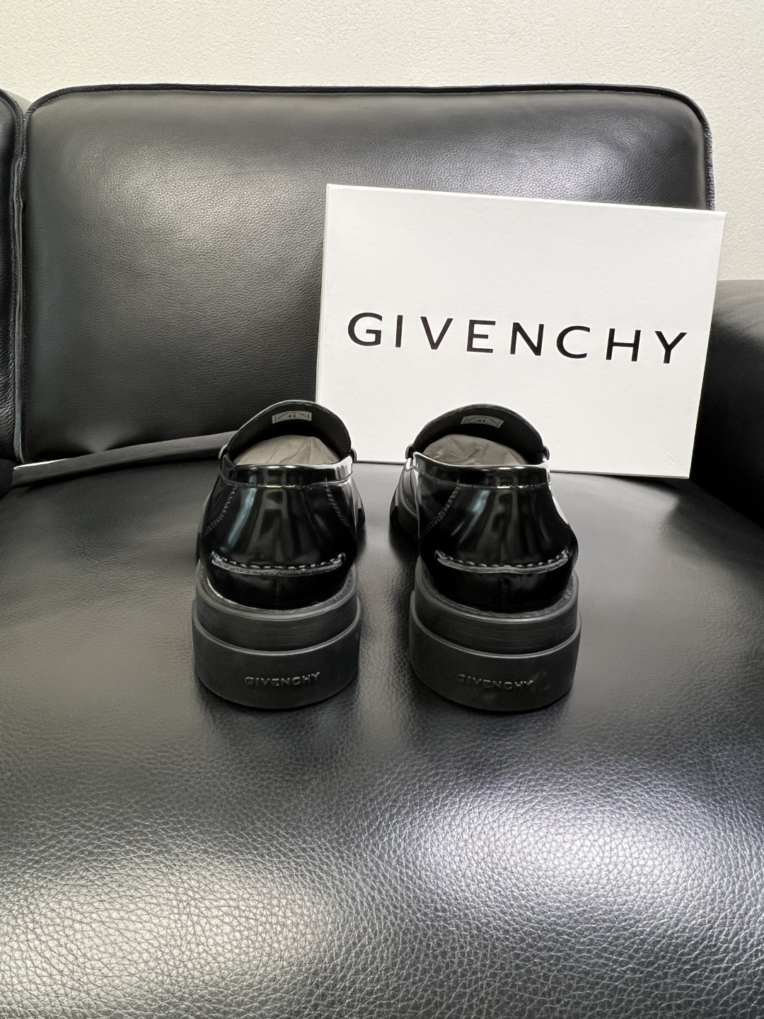 Givenchy 高品质 顶级工艺品 纪梵希 专柜同步原厂配置，意大利进口牛皮搭配网布面料，全鞋配件私模