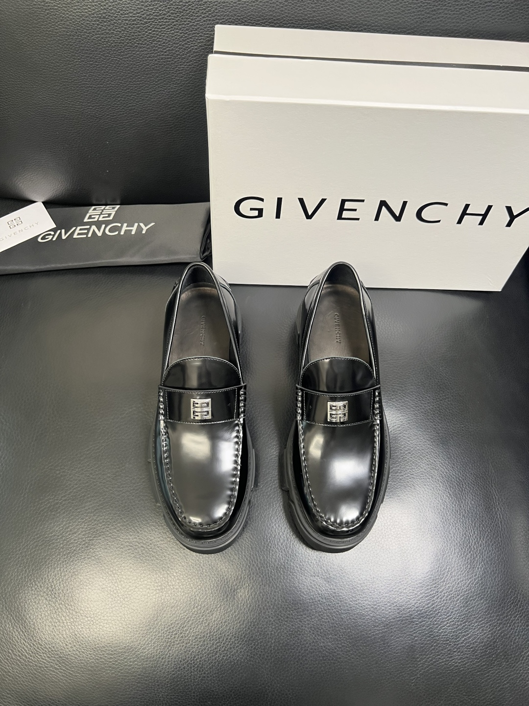 Givenchy 高品质 顶级工艺品 纪梵希 专柜同步原厂配置，意大利进口牛皮搭配网布面料，全鞋配件私模