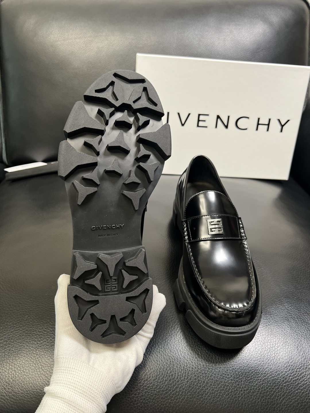 Givenchy 高品质 顶级工艺品 纪梵希 专柜同步原厂配置，意大利进口牛皮搭配网布面料，全鞋配件私模