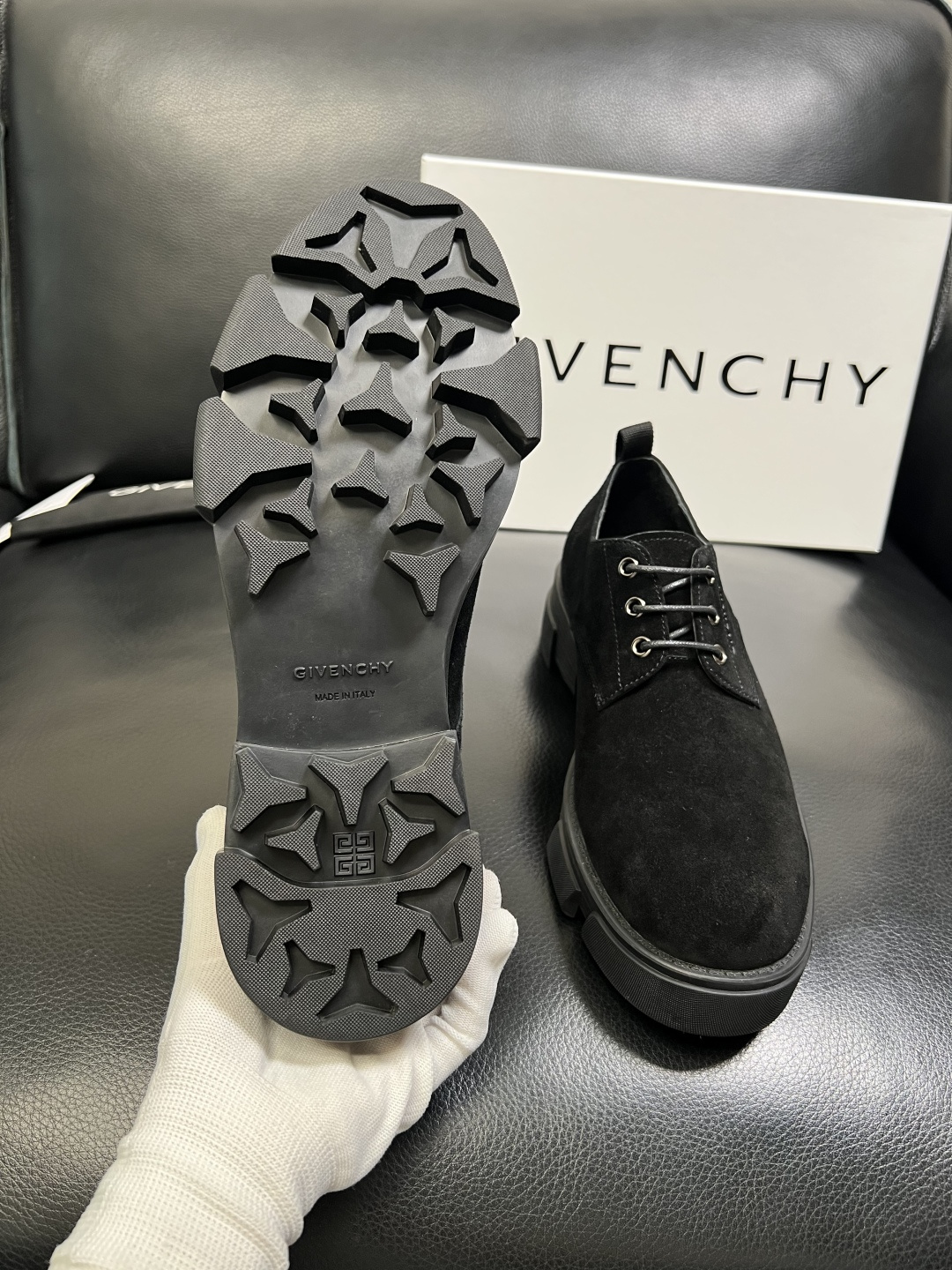 Givenchy 高品质 顶级工艺品 纪梵希 专柜同步原厂配置，意大利进口牛皮搭配网布面料，全鞋配件私模