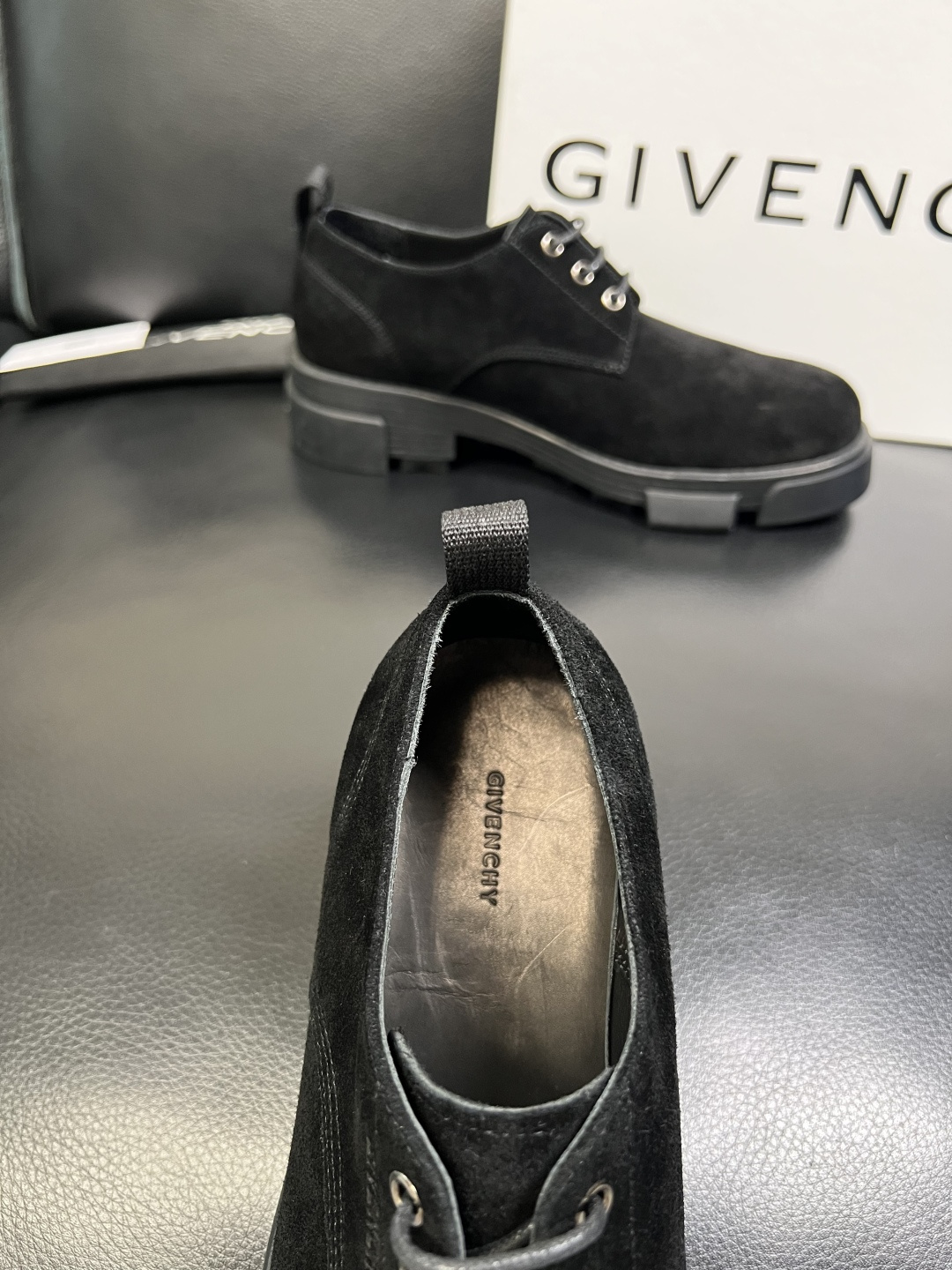 Givenchy 高品质 顶级工艺品 纪梵希 专柜同步原厂配置，意大利进口牛皮搭配网布面料，全鞋配件私模