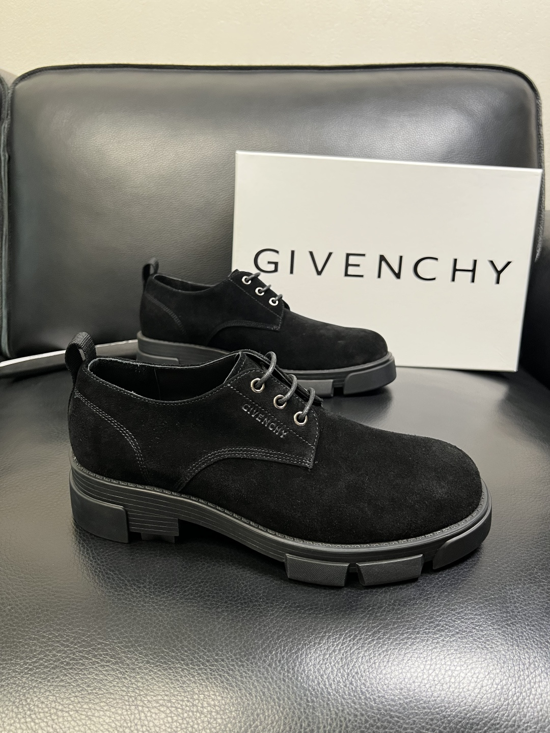 Givenchy 高品质 顶级工艺品 纪梵希 专柜同步原厂配置，意大利进口牛皮搭配网布面料，全鞋配件私模