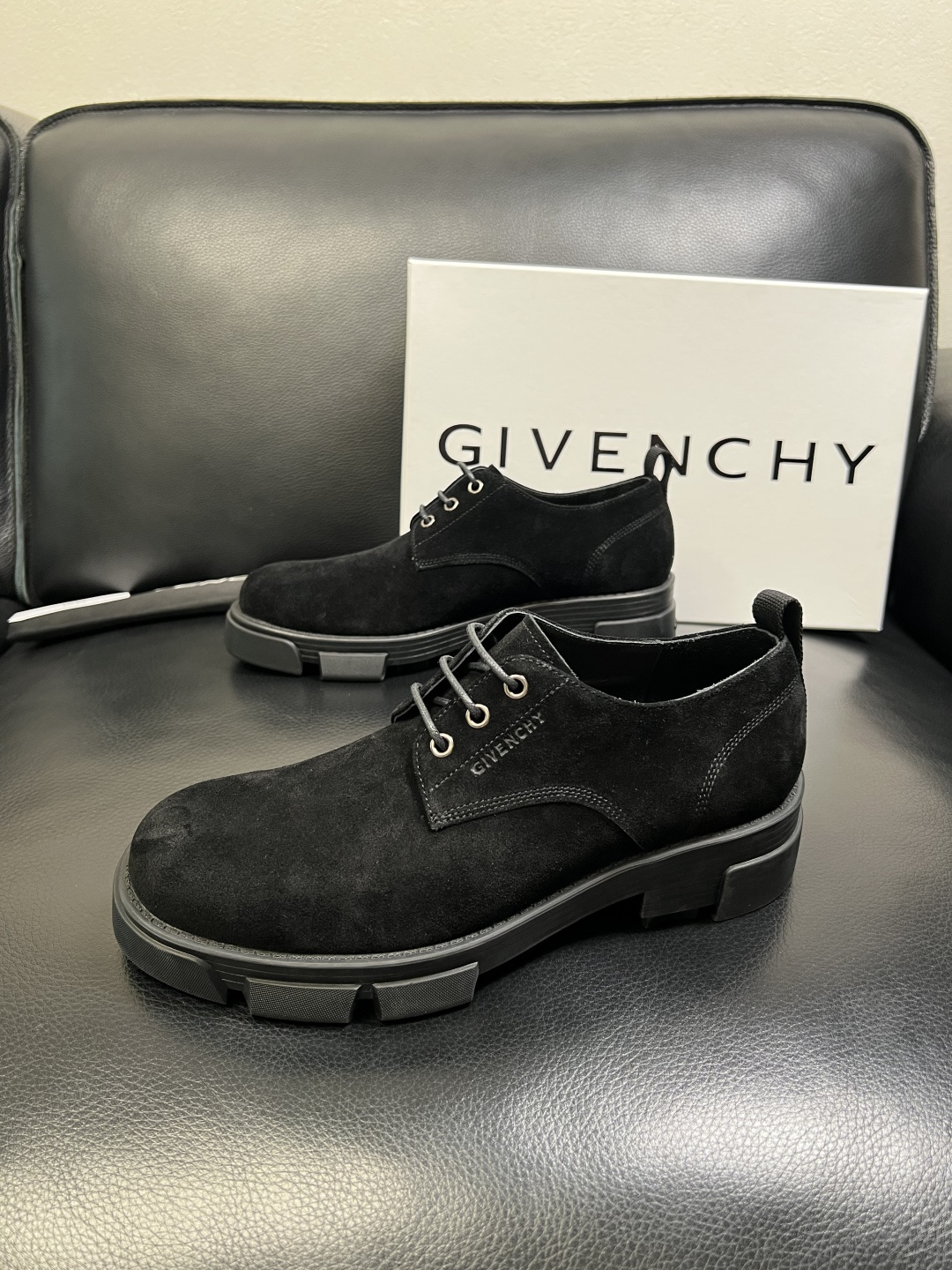 Givenchy 高品质 顶级工艺品 纪梵希 专柜同步原厂配置，意大利进口牛皮搭配网布面料，全鞋配件私模