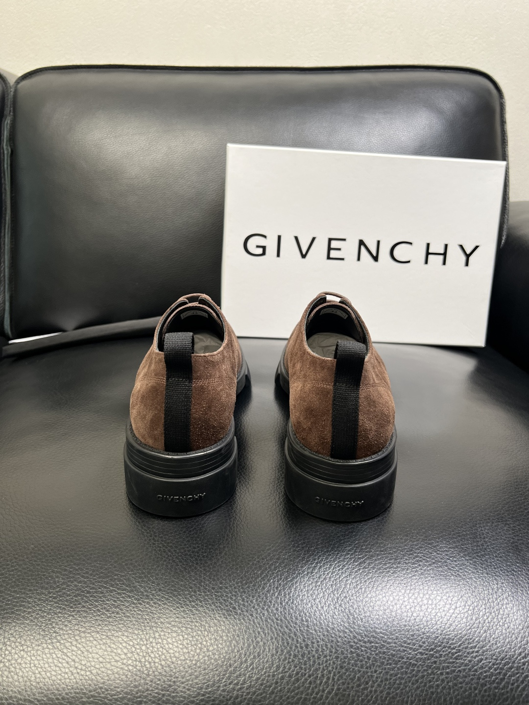 Givenchy 高品质 顶级工艺品 纪梵希 专柜同步原厂配置，意大利进口牛皮搭配网布面料，全鞋配件私模