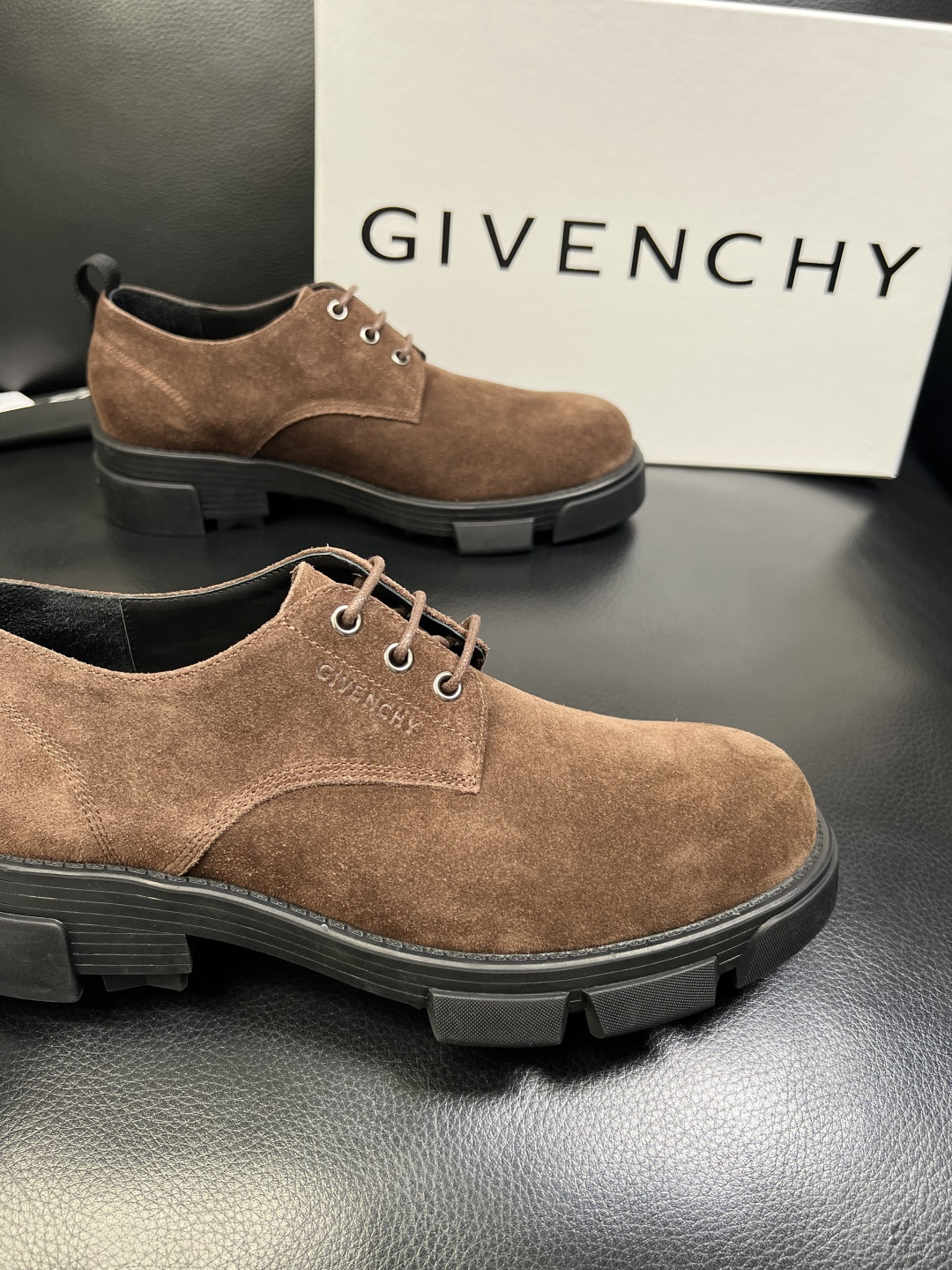 Givenchy 高品质 顶级工艺品 纪梵希 专柜同步原厂配置，意大利进口牛皮搭配网布面料，全鞋配件私模