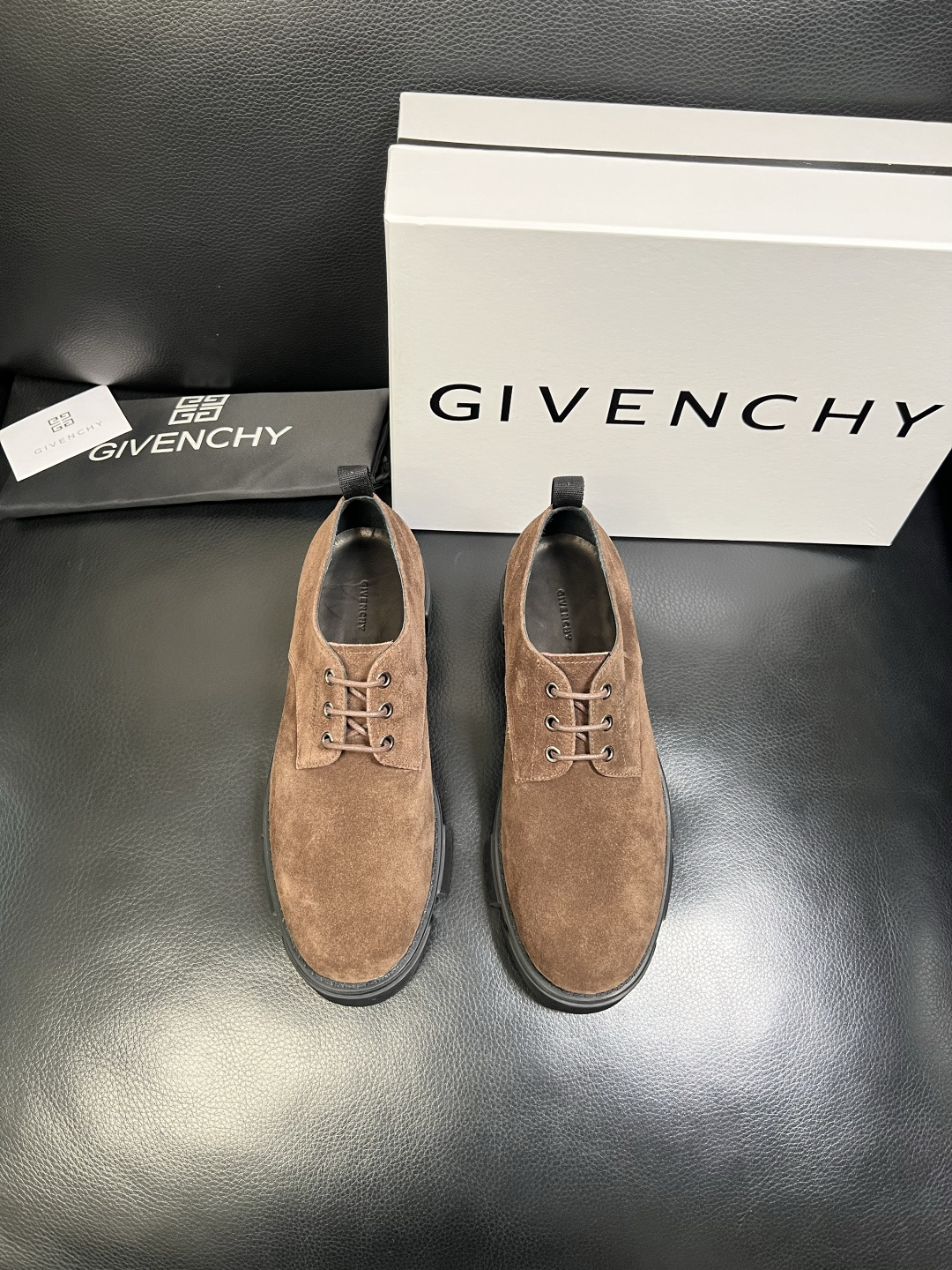 Givenchy 高品质 顶级工艺品 纪梵希 专柜同步原厂配置，意大利进口牛皮搭配网布面料，全鞋配件私模