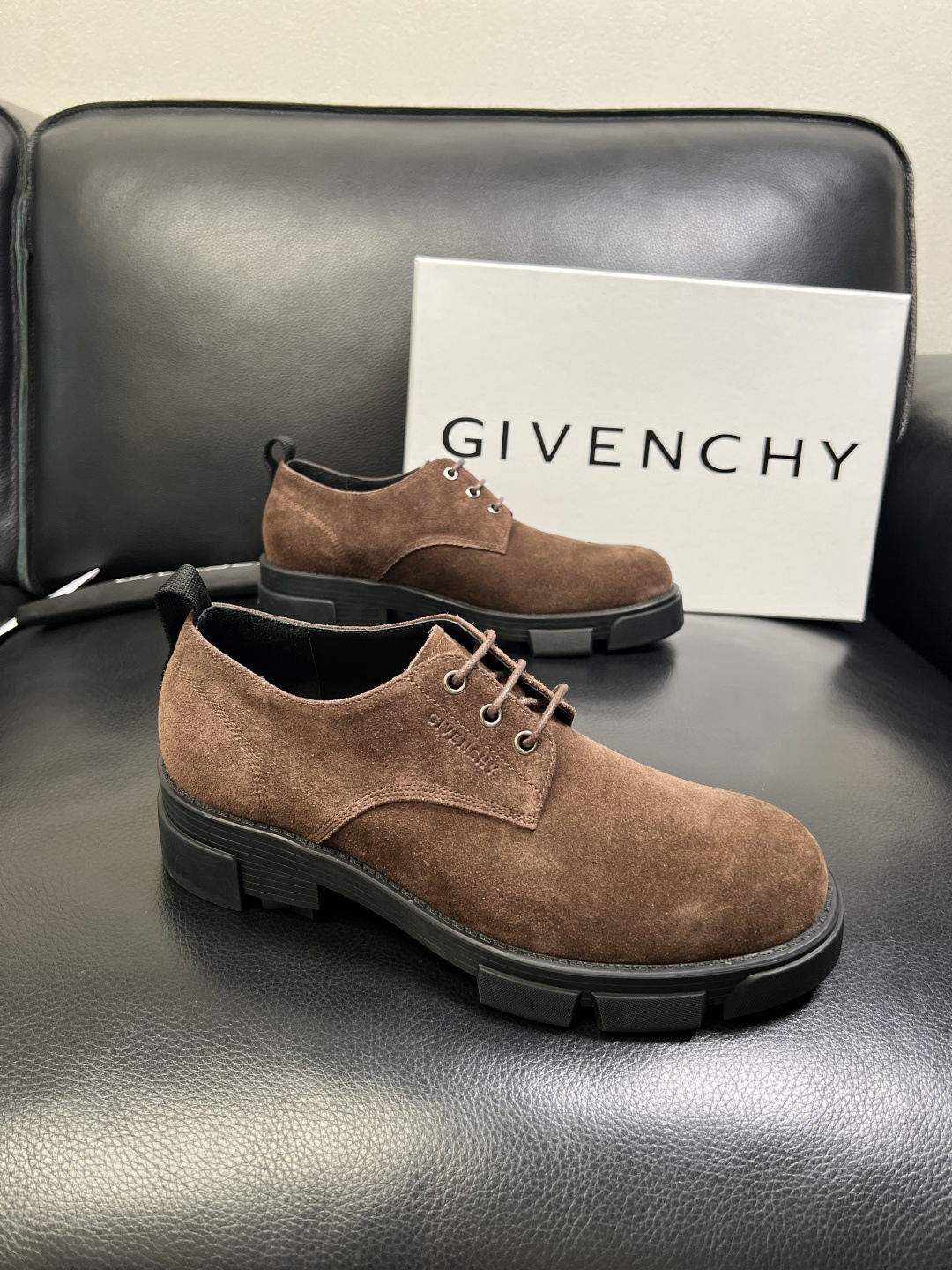 Givenchy 高品质 顶级工艺品 纪梵希 专柜同步原厂配置，意大利进口牛皮搭配网布面料，全鞋配件私模