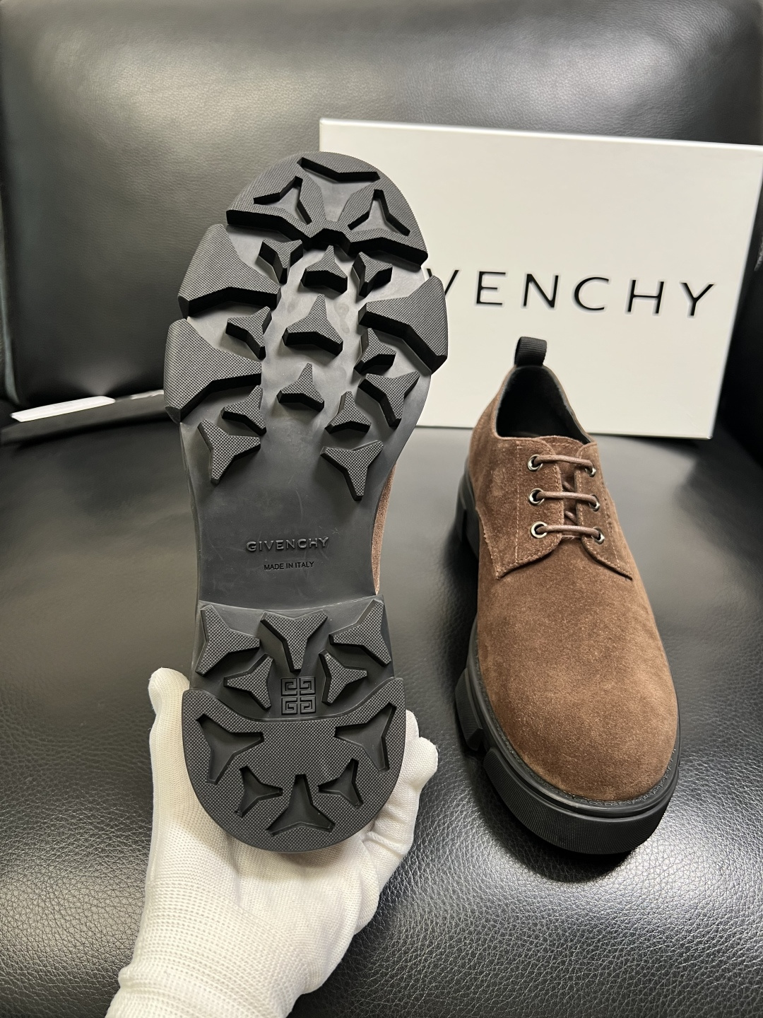Givenchy 高品质 顶级工艺品 纪梵希 专柜同步原厂配置，意大利进口牛皮搭配网布面料，全鞋配件私模