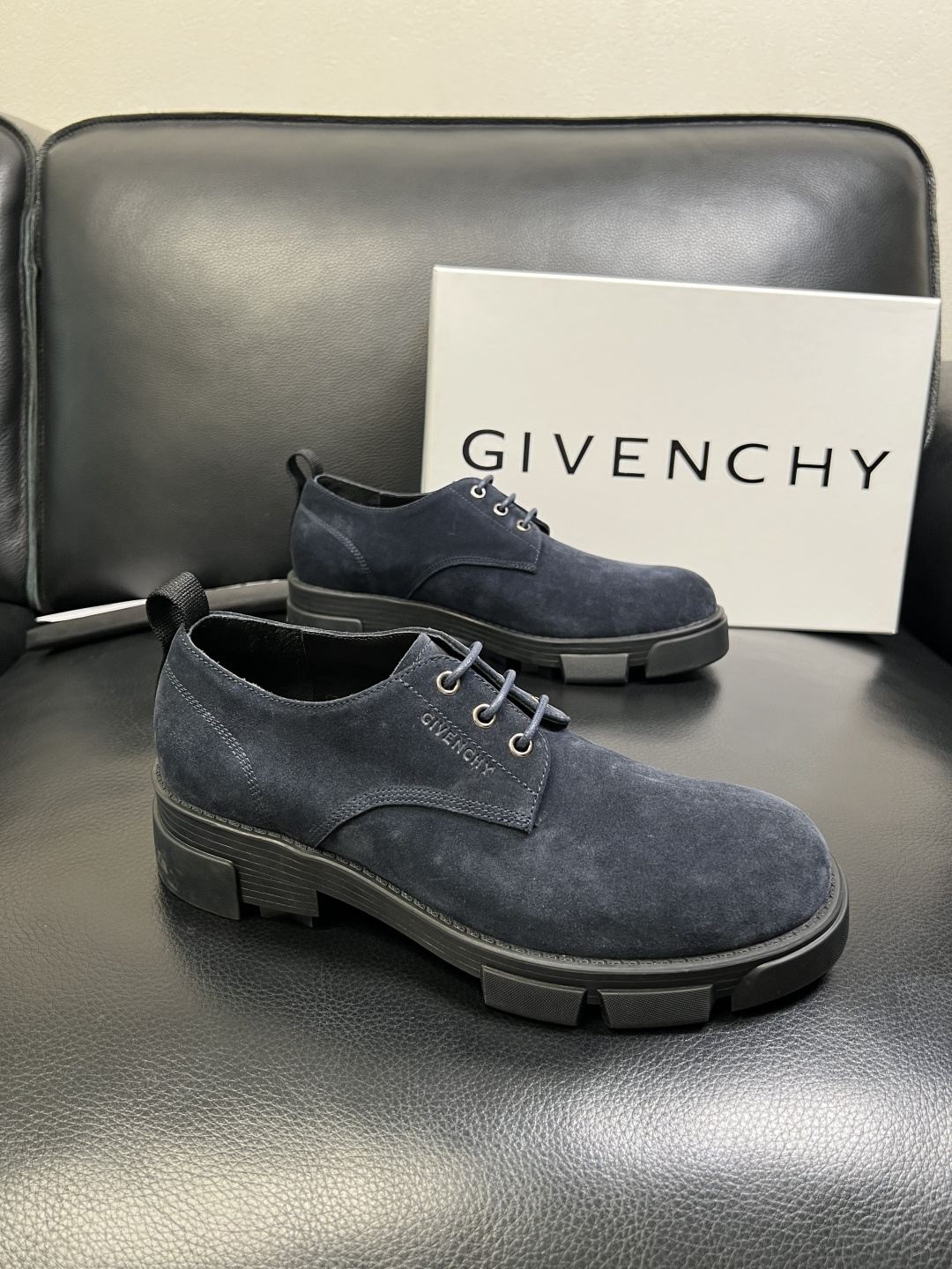 Givenchy 高品质 顶级工艺品 纪梵希 专柜同步原厂配置，意大利进口牛皮搭配网布面料，全鞋配件私模