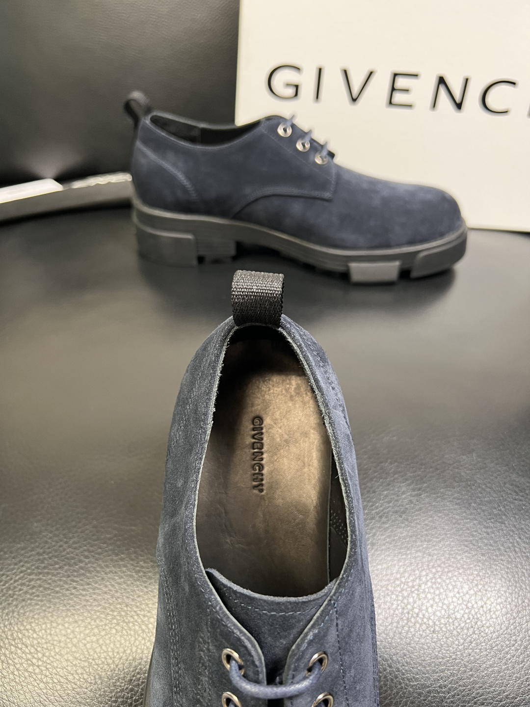 Givenchy 高品质 顶级工艺品 纪梵希 专柜同步原厂配置，意大利进口牛皮搭配网布面料，全鞋配件私模