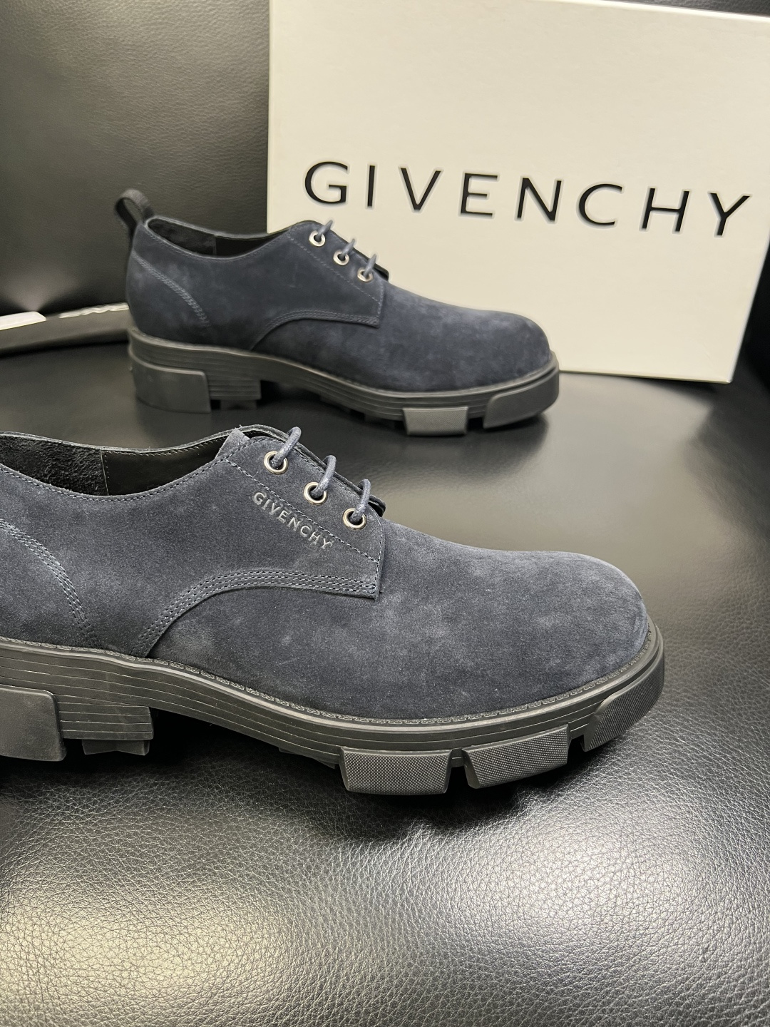 Givenchy 高品质 顶级工艺品 纪梵希 专柜同步原厂配置，意大利进口牛皮搭配网布面料，全鞋配件私模