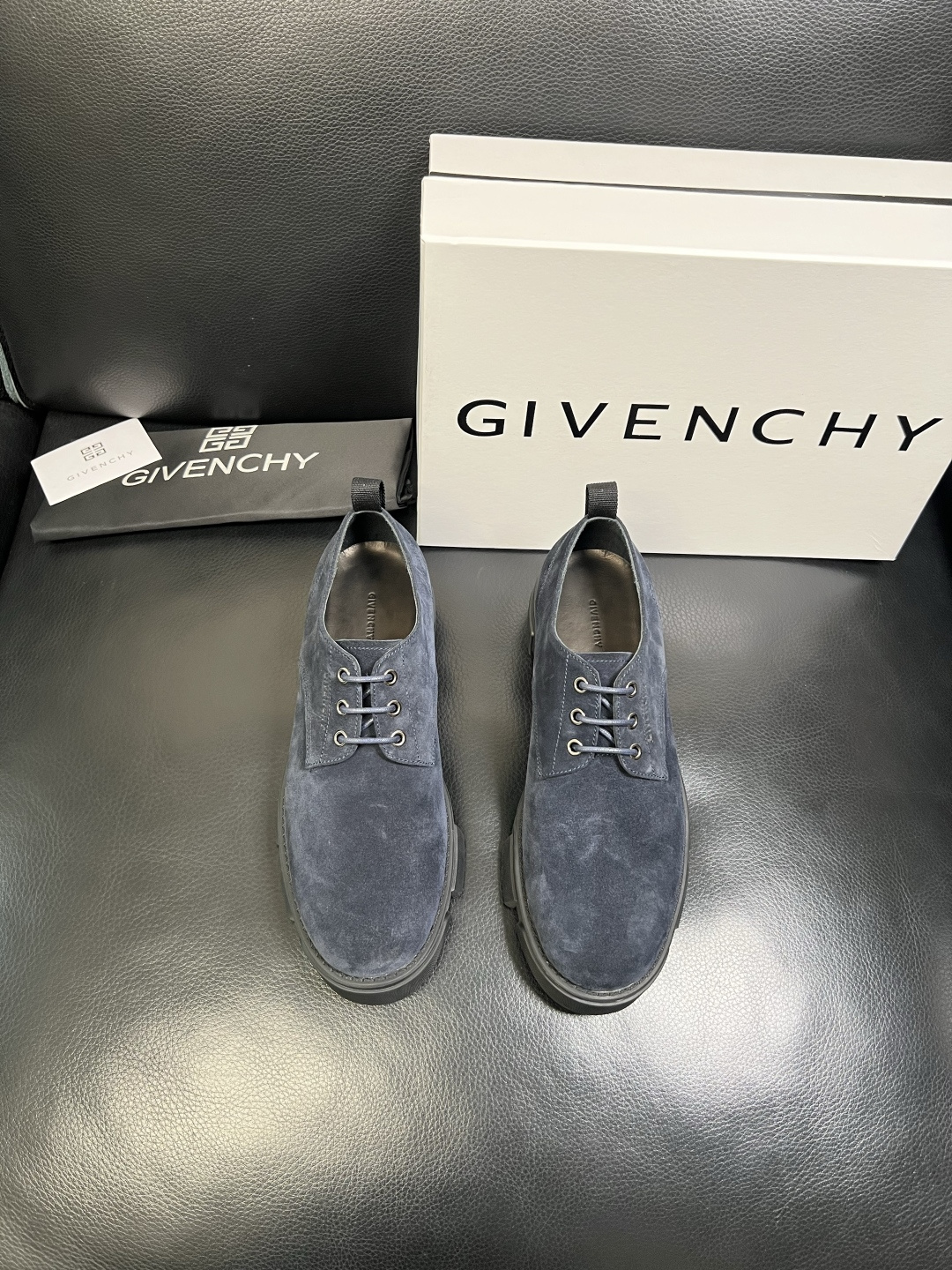 Givenchy 高品质 顶级工艺品 纪梵希 专柜同步原厂配置，意大利进口牛皮搭配网布面料，全鞋配件私模