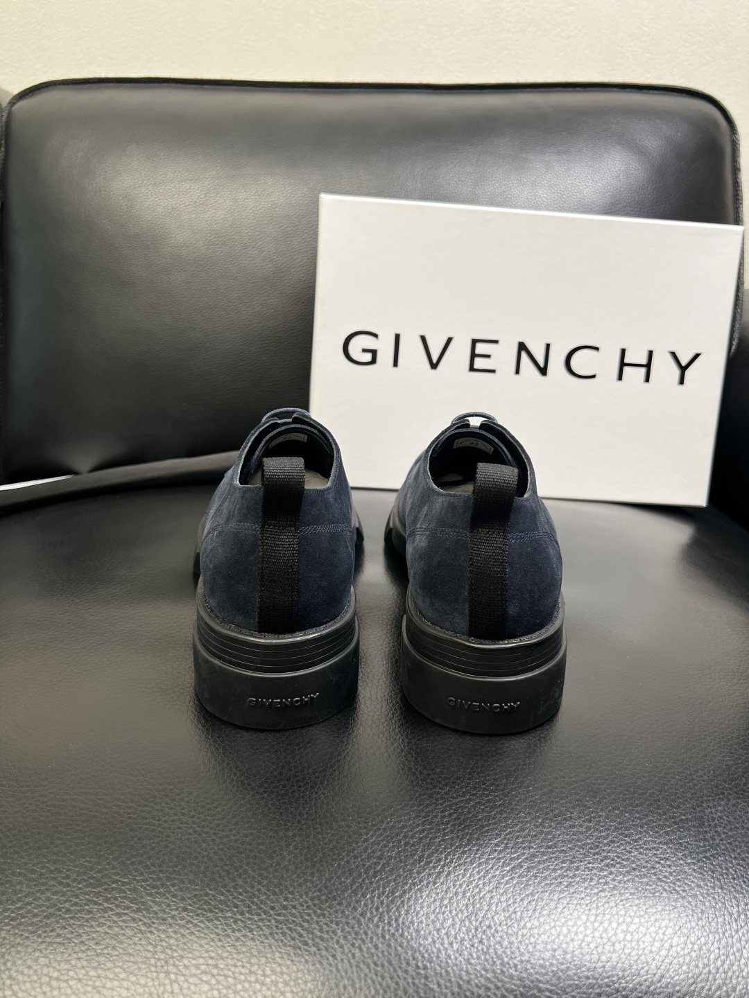 Givenchy 高品质 顶级工艺品 纪梵希 专柜同步原厂配置，意大利进口牛皮搭配网布面料，全鞋配件私模