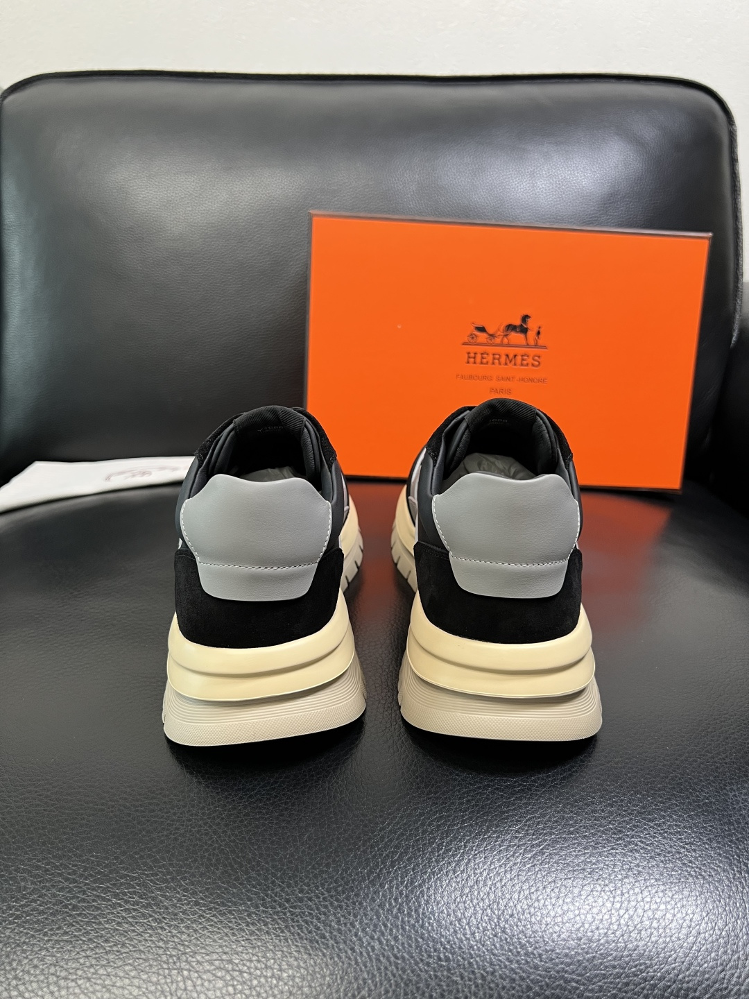 Hermes 高品质 顶级工艺品 爱马仕 专柜同步发售原厂配置，意大利进口原版牛皮面料，高品质拼接工艺，