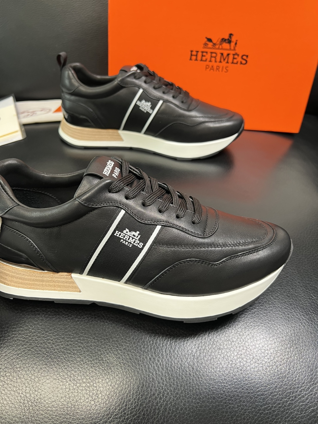 Hermes 顶级工艺品 爱马仕 专柜同步 原厂配置，意大利进口原版牛皮面料，高品质拼接工艺，全进口水染