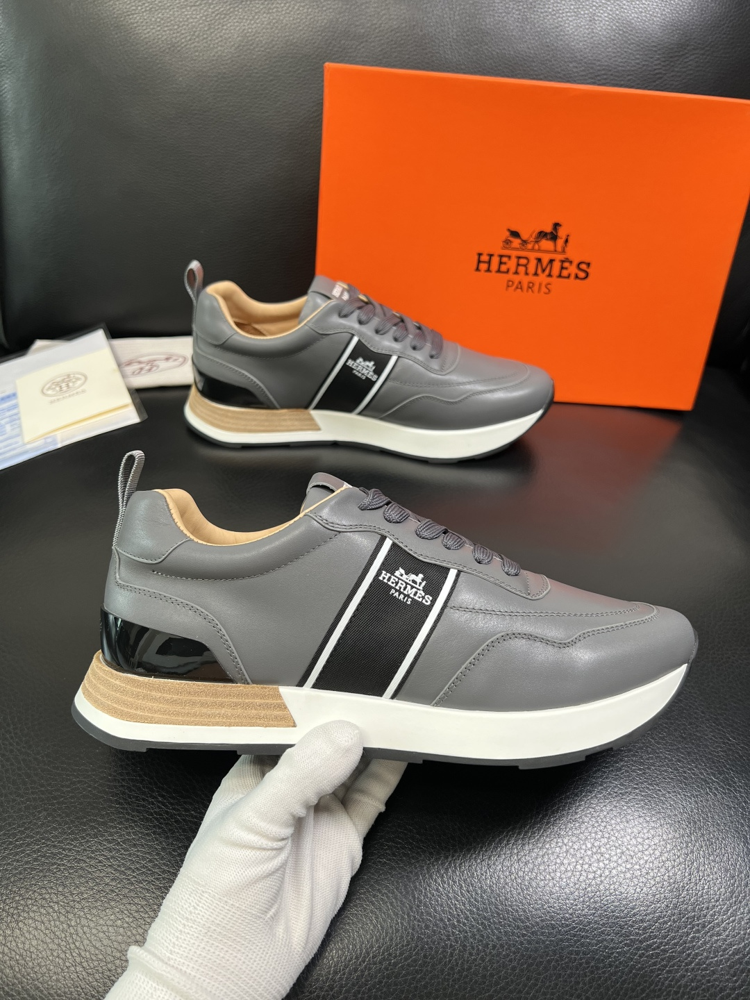 Hermes 顶级工艺品 爱马仕 专柜同步 原厂配置，意大利进口原版牛皮面料，高品质拼接工艺，全进口水染