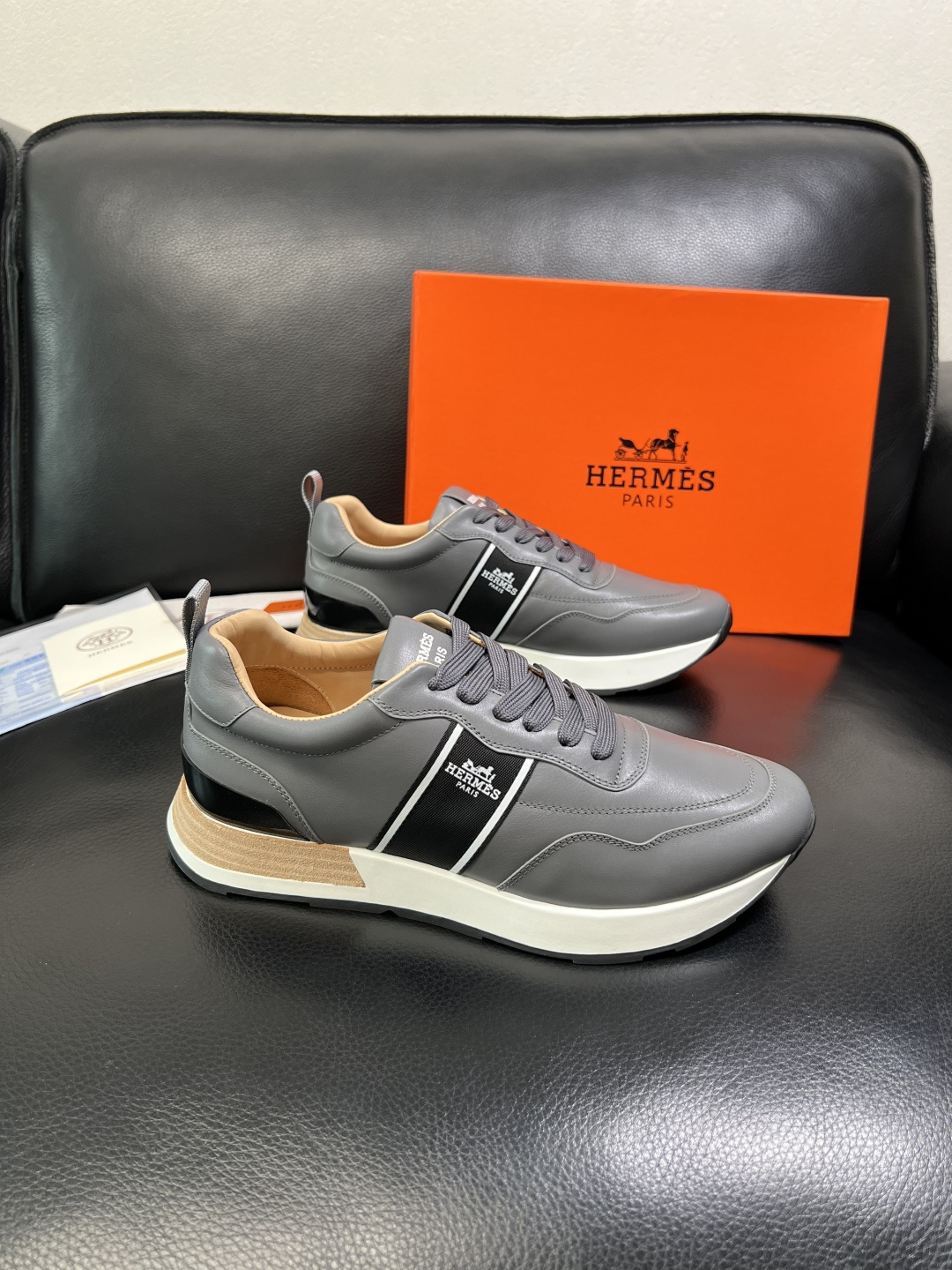 Hermes 顶级工艺品 爱马仕 专柜同步 原厂配置，意大利进口原版牛皮面料，高品质拼接工艺，全进口水染