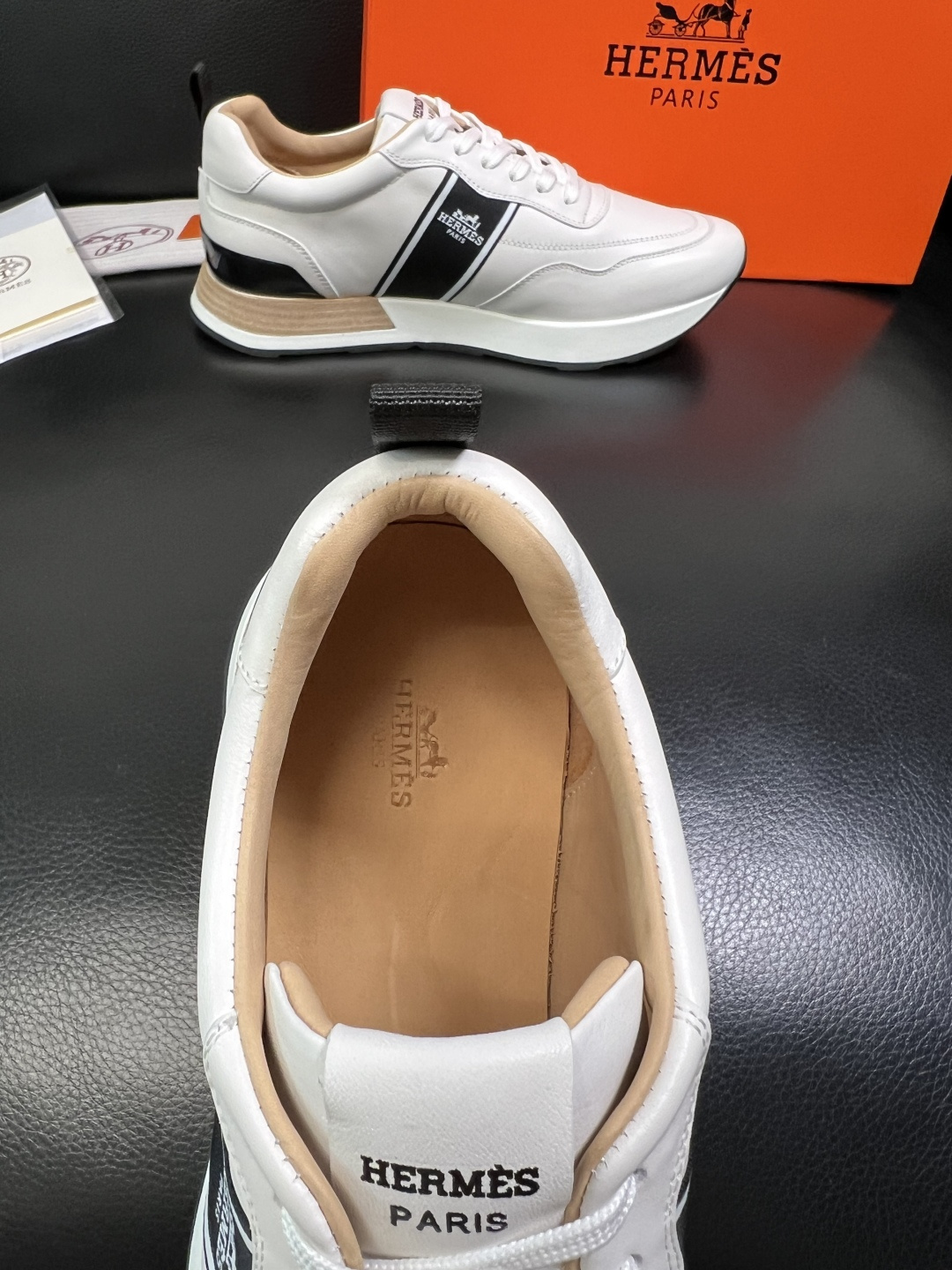 Hermes 顶级工艺品 爱马仕 专柜同步 原厂配置，意大利进口原版牛皮面料，高品质拼接工艺，全进口水染