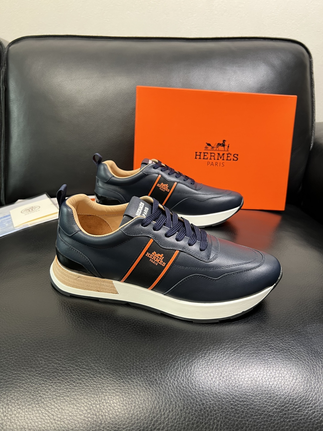 Hermes 顶级工艺品 爱马仕 专柜同步 原厂配置，意大利进口原版牛皮面料，高品质拼接工艺，全进口水染