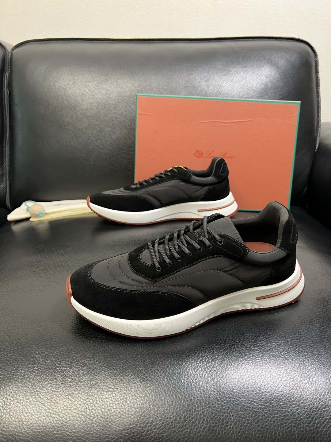 Loro Piana 高品质 顶级工艺品 诺悠翩雅 新品专柜同步原厂配置，鞋面意大利进口牛皮面料，高品质